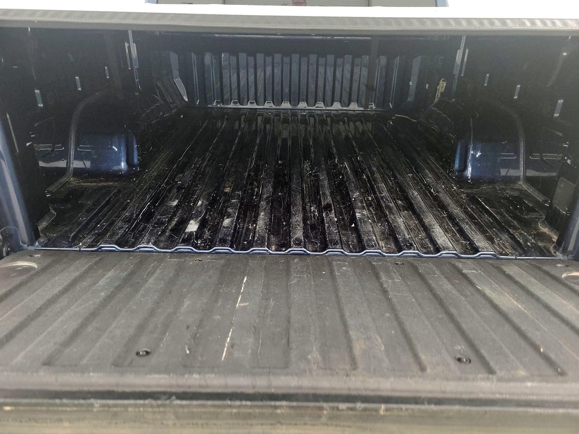 Thumbnail: 2020 Chevrolet Silverado 1500 - 20