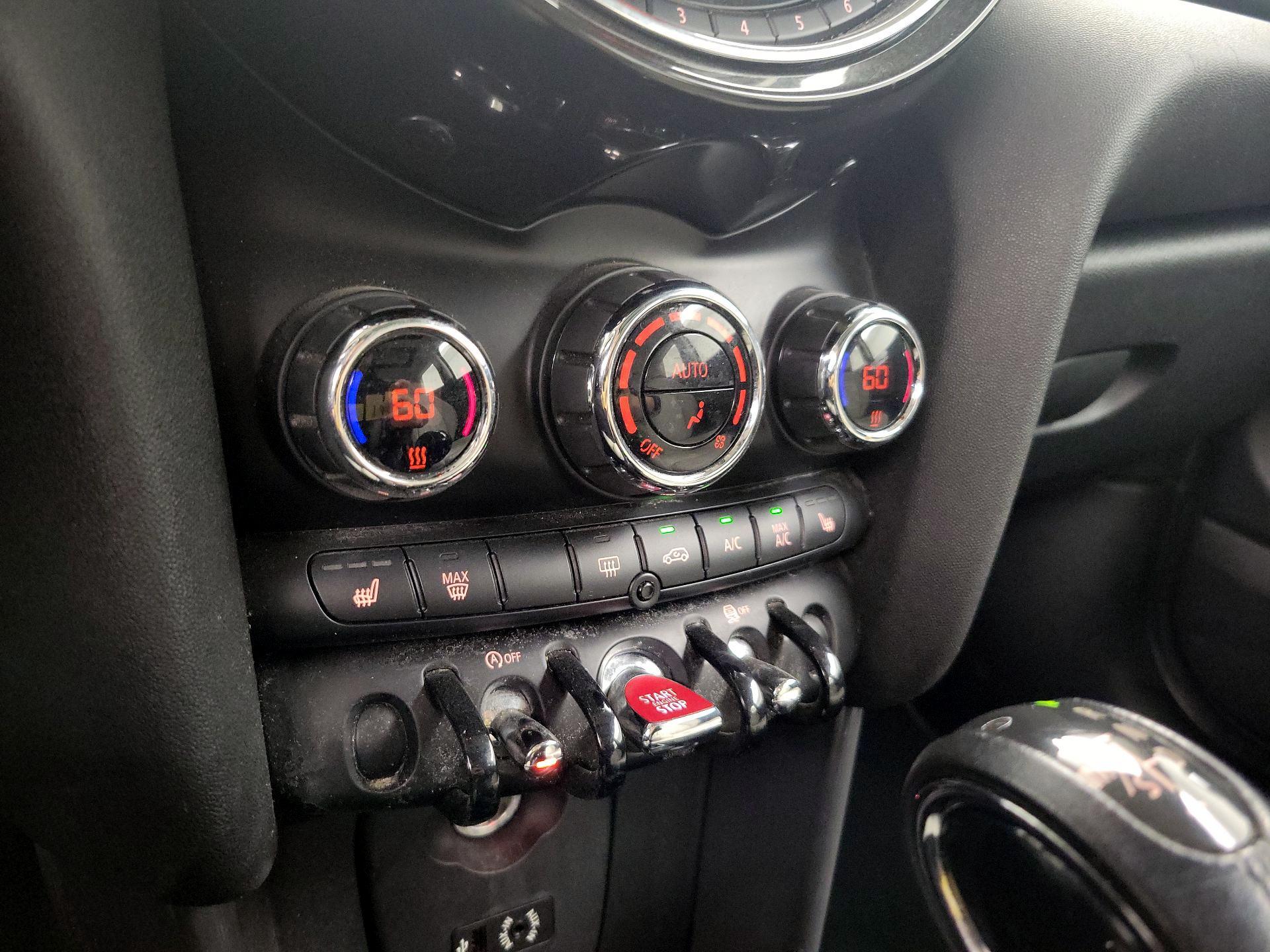 Thumbnail: 2018 MINI Cooper Hardtop - 16