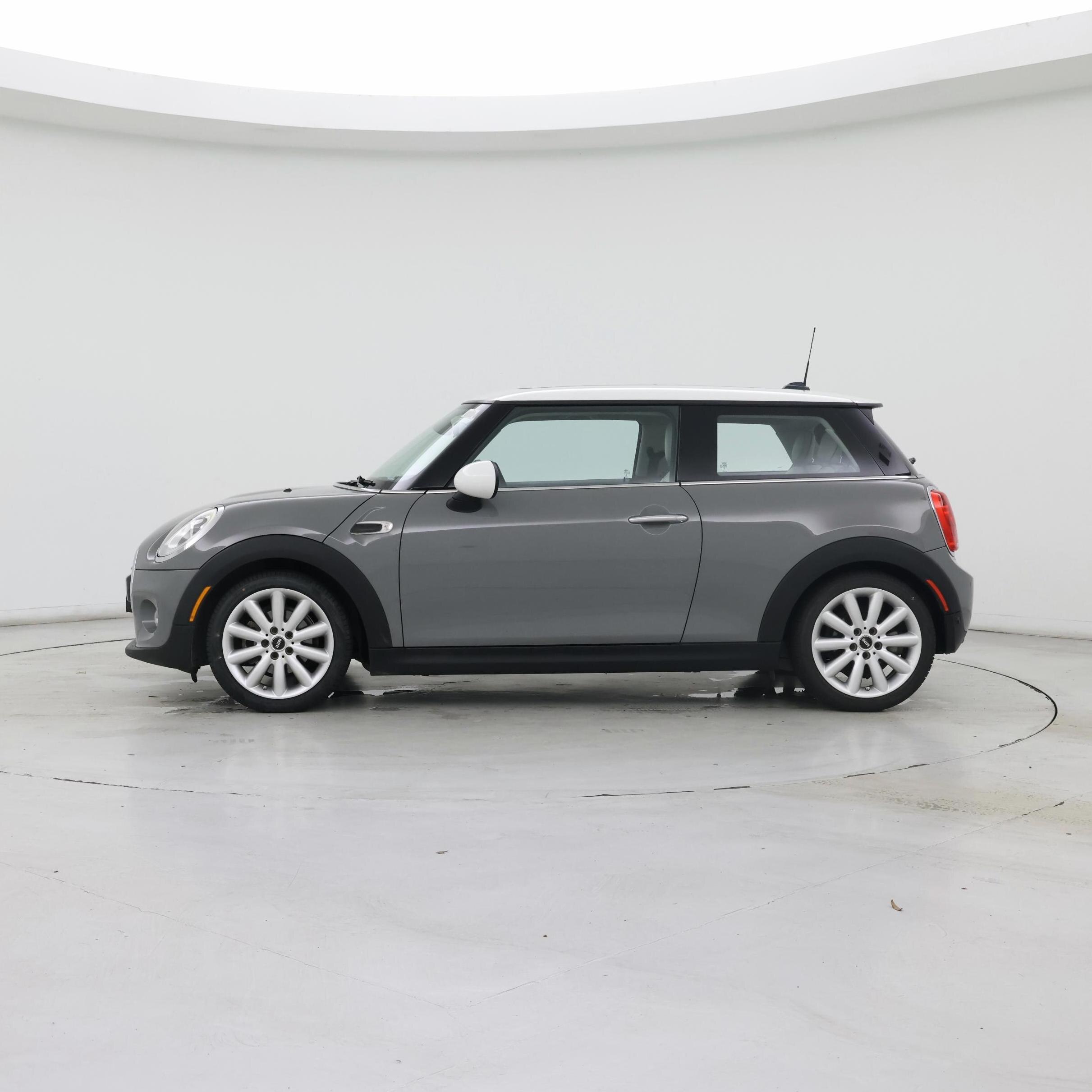 Thumbnail: 2018 MINI Cooper Hardtop - 3