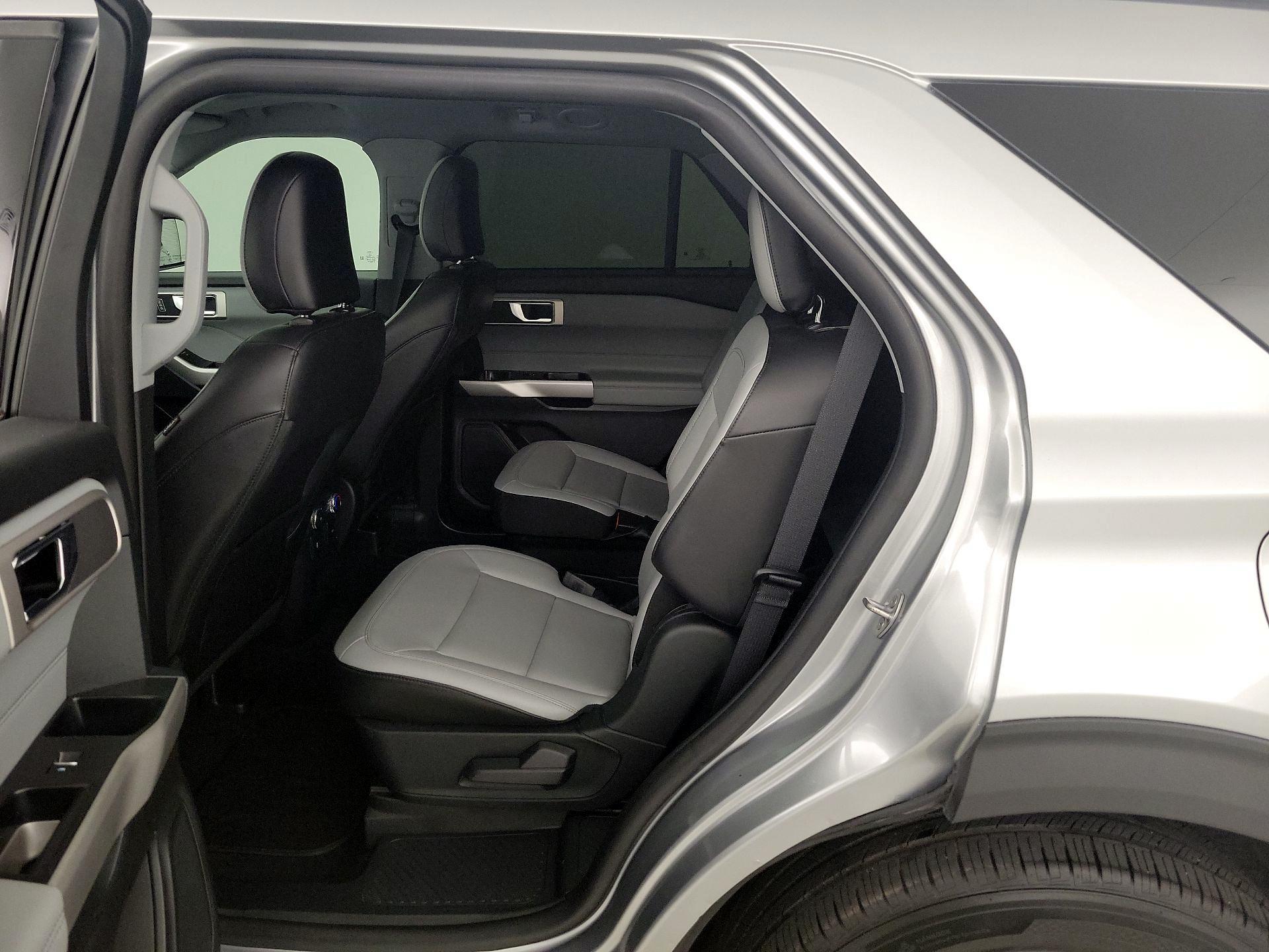 Thumbnail: 2021 Ford Explorer - 19