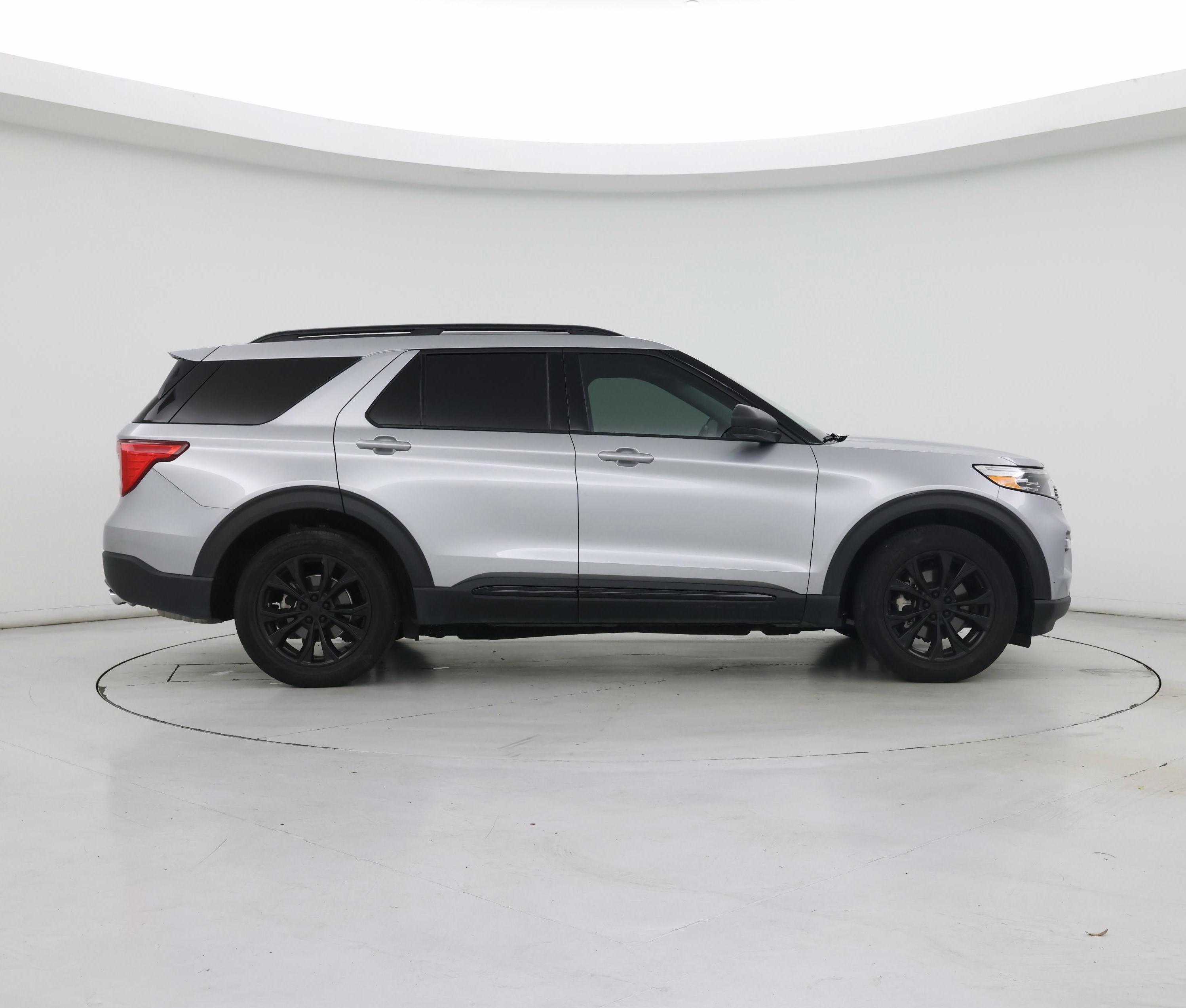 Thumbnail: 2021 Ford Explorer - 7