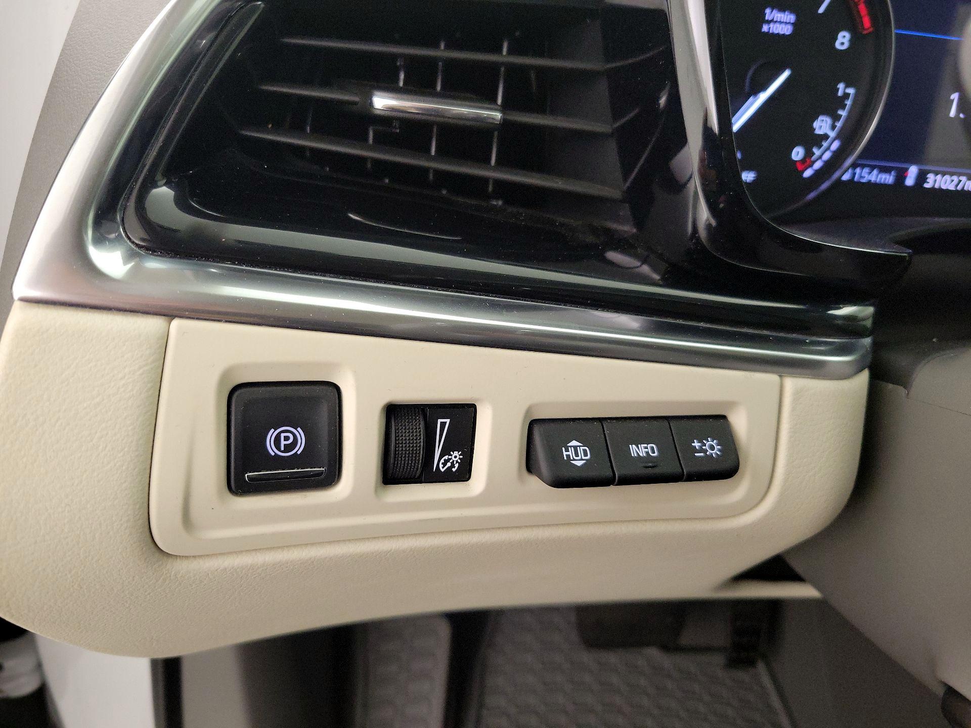 Thumbnail: 2022 Cadillac XT6 - 13