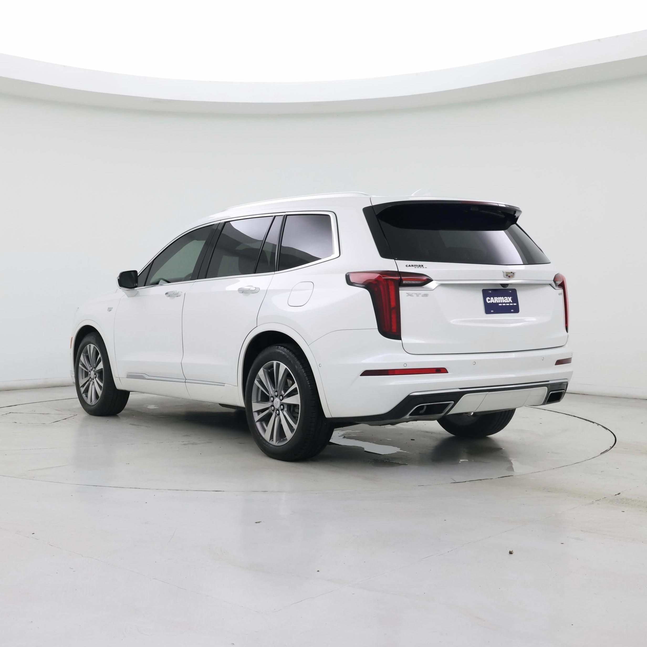 Thumbnail: 2022 Cadillac XT6 - 2