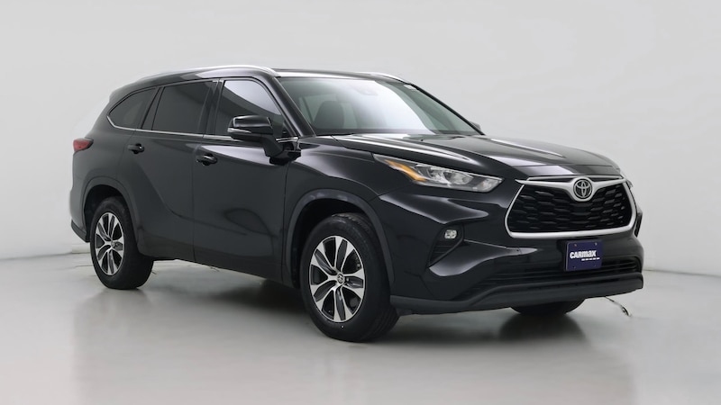 2020 Toyota Highlander XLE Hero Image