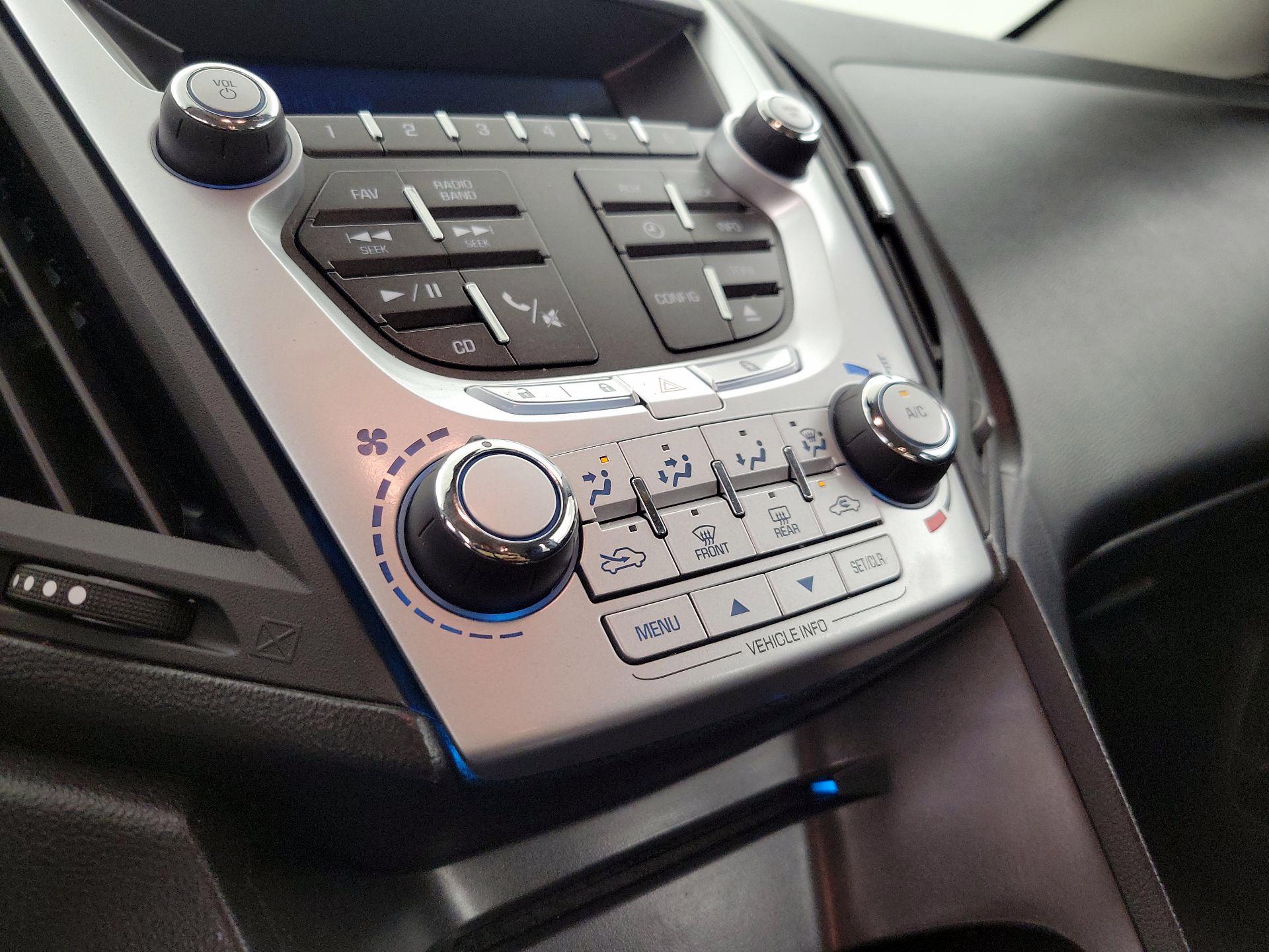 Thumbnail: 2015 Chevrolet Equinox - 15