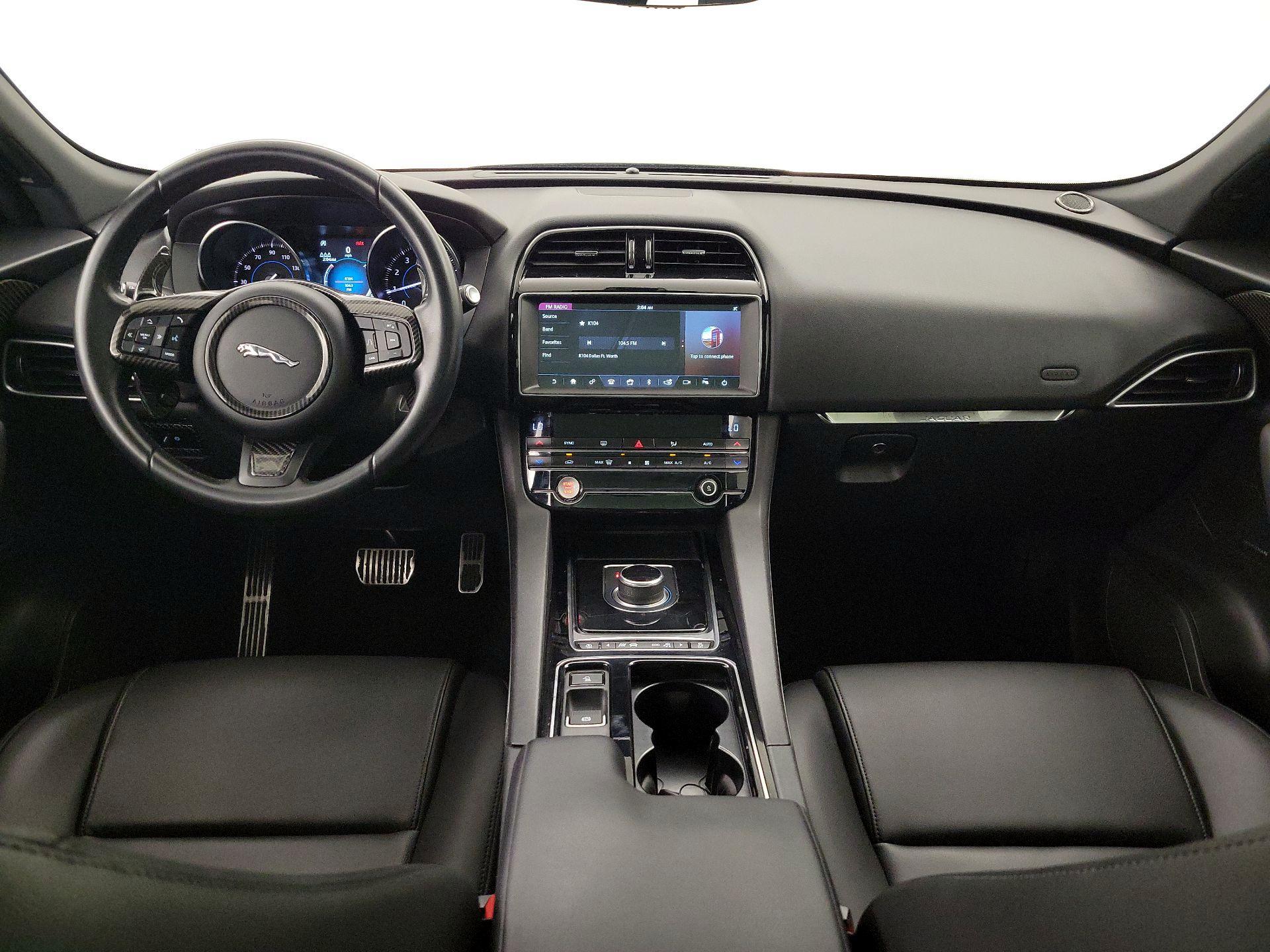 Thumbnail: 2019 Jaguar F-Pace - 9