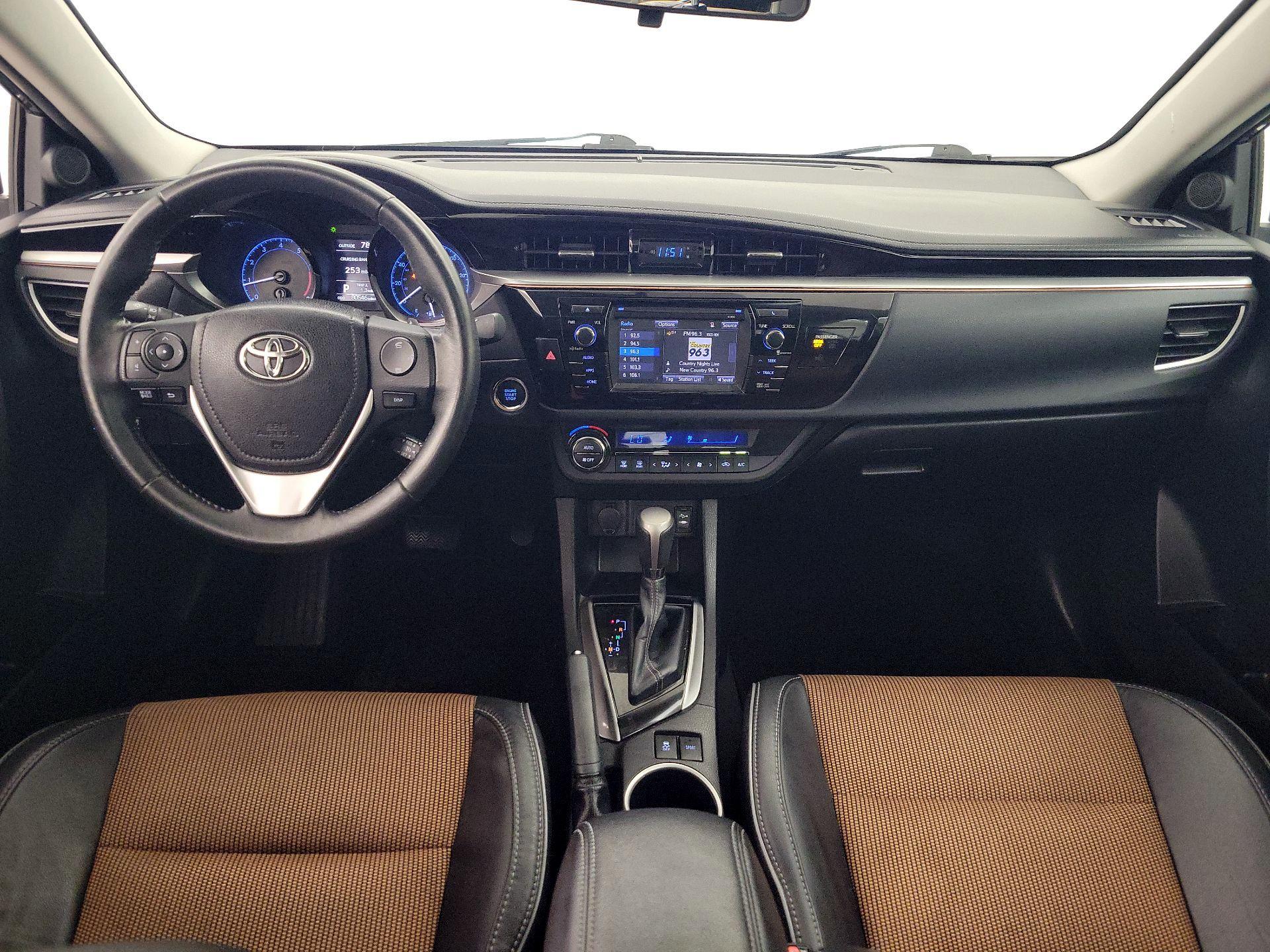 Thumbnail: 2015 Toyota Corolla - 9
