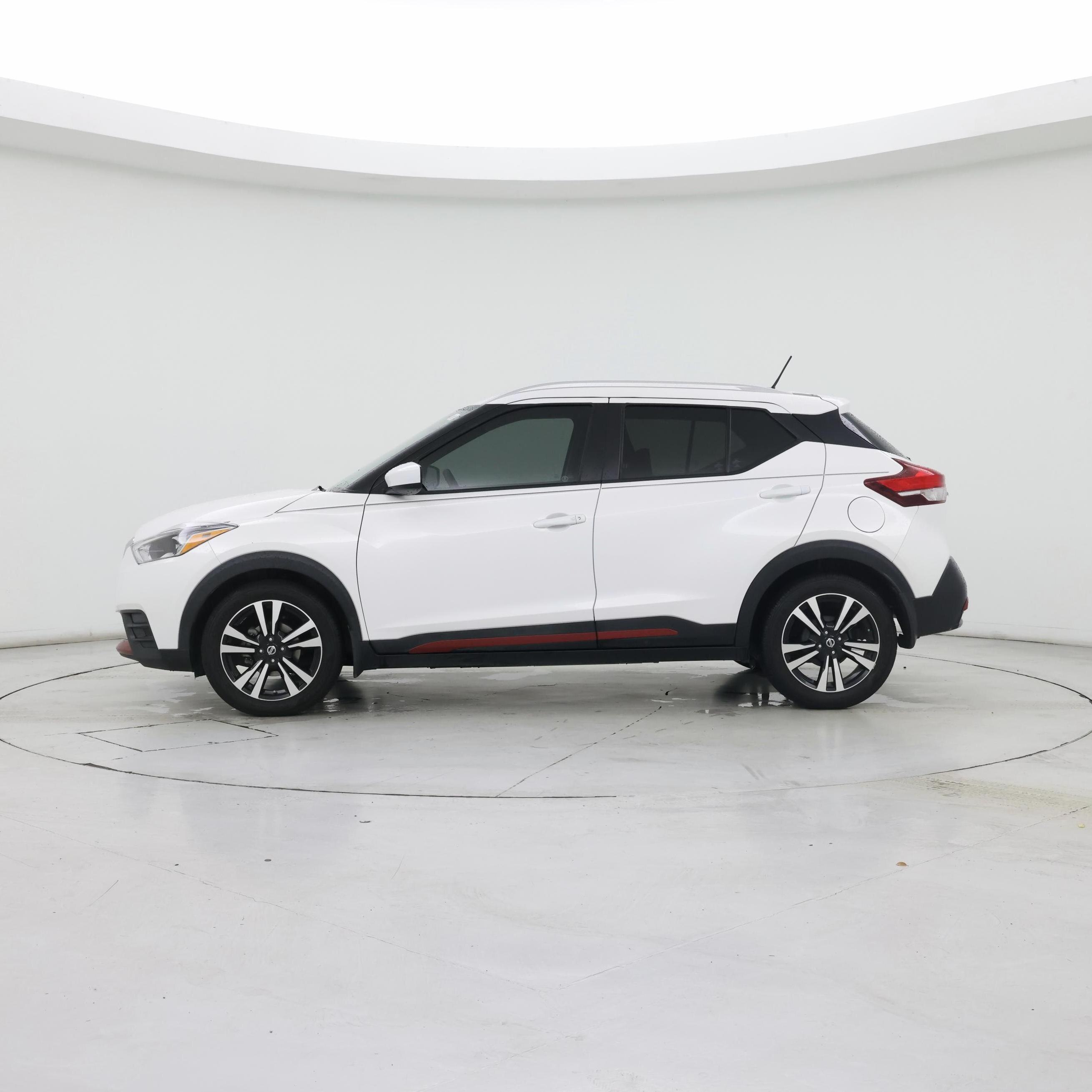 Thumbnail: 2018 Nissan Kicks - 3