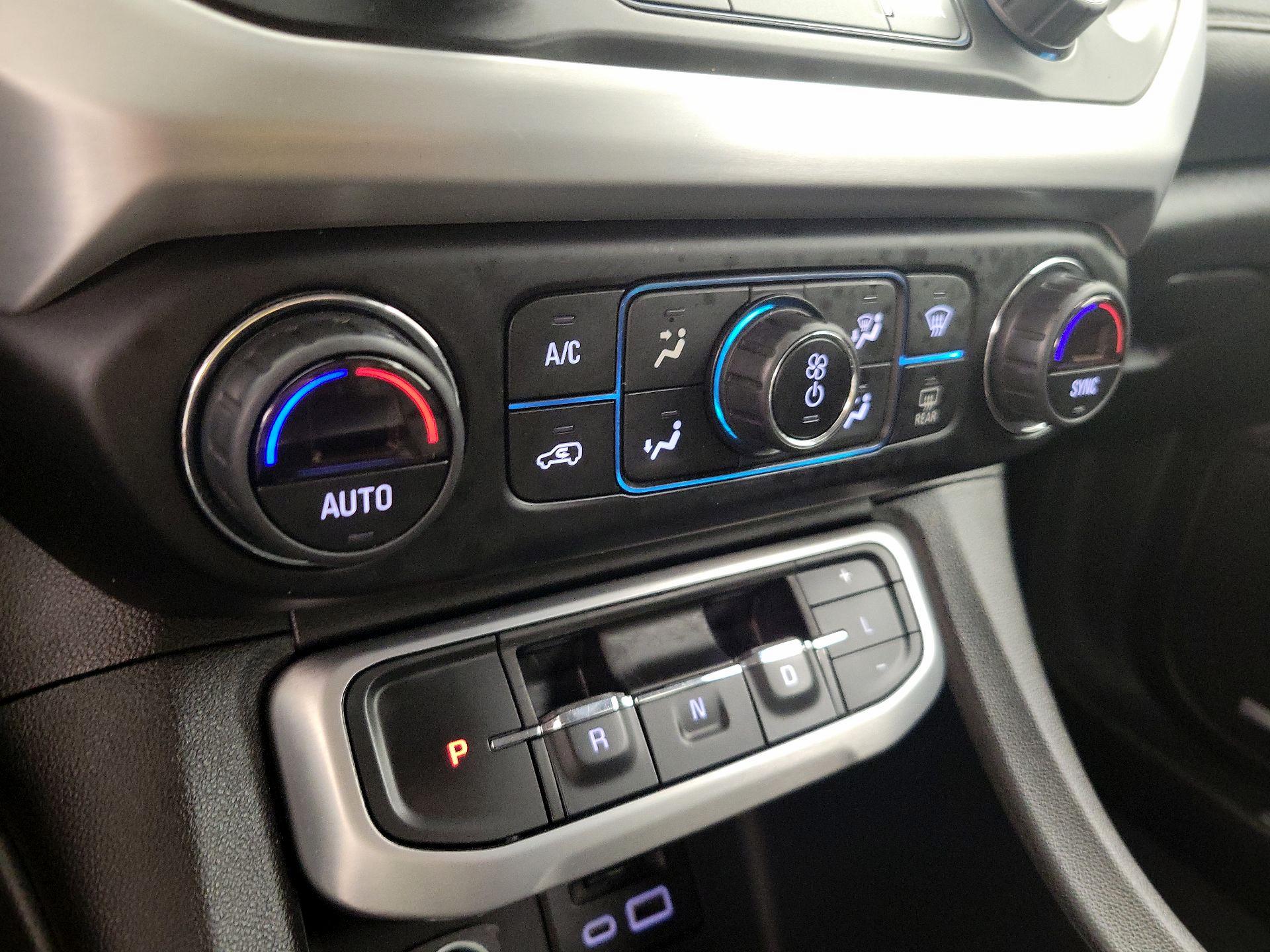 Thumbnail: 2020 GMC Acadia - 16