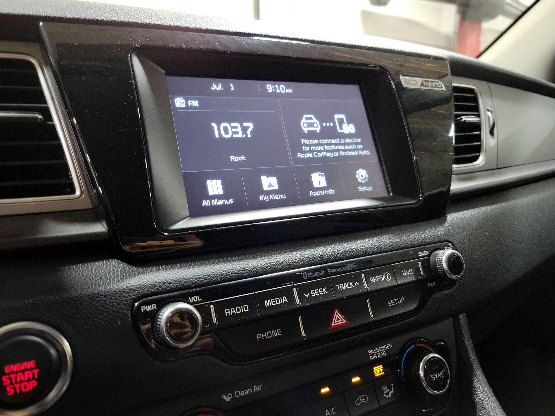 Thumbnail: 2017 Kia Niro - 15