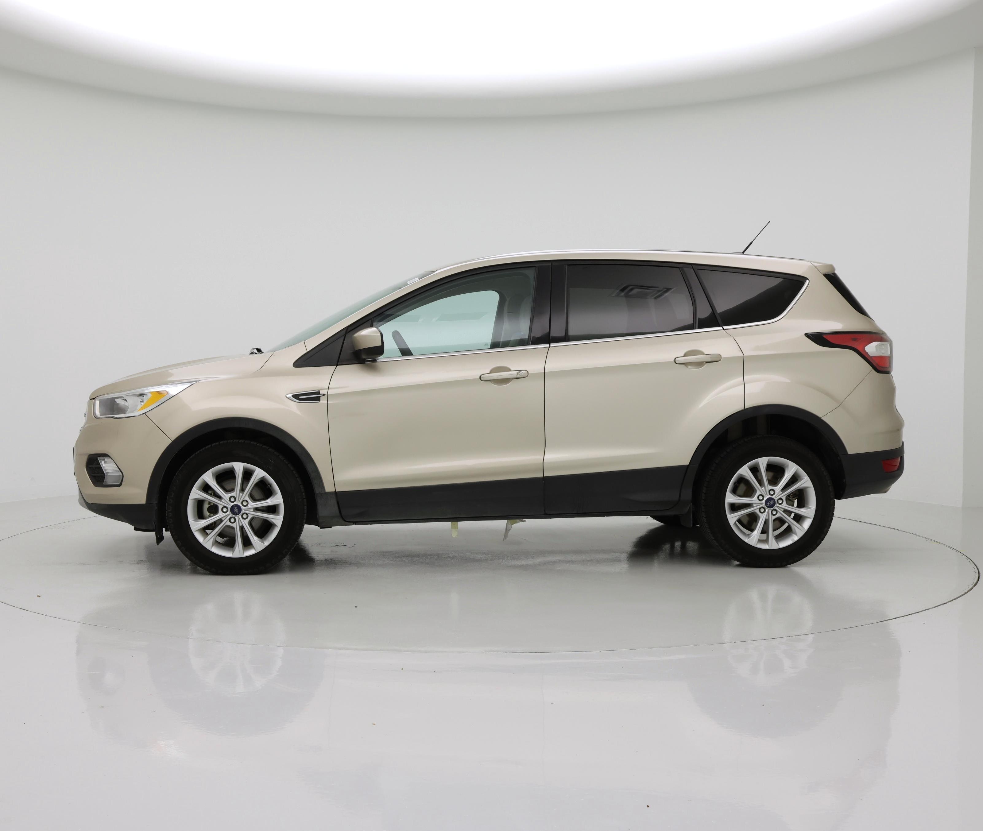 Thumbnail: 2017 Ford Escape - 3