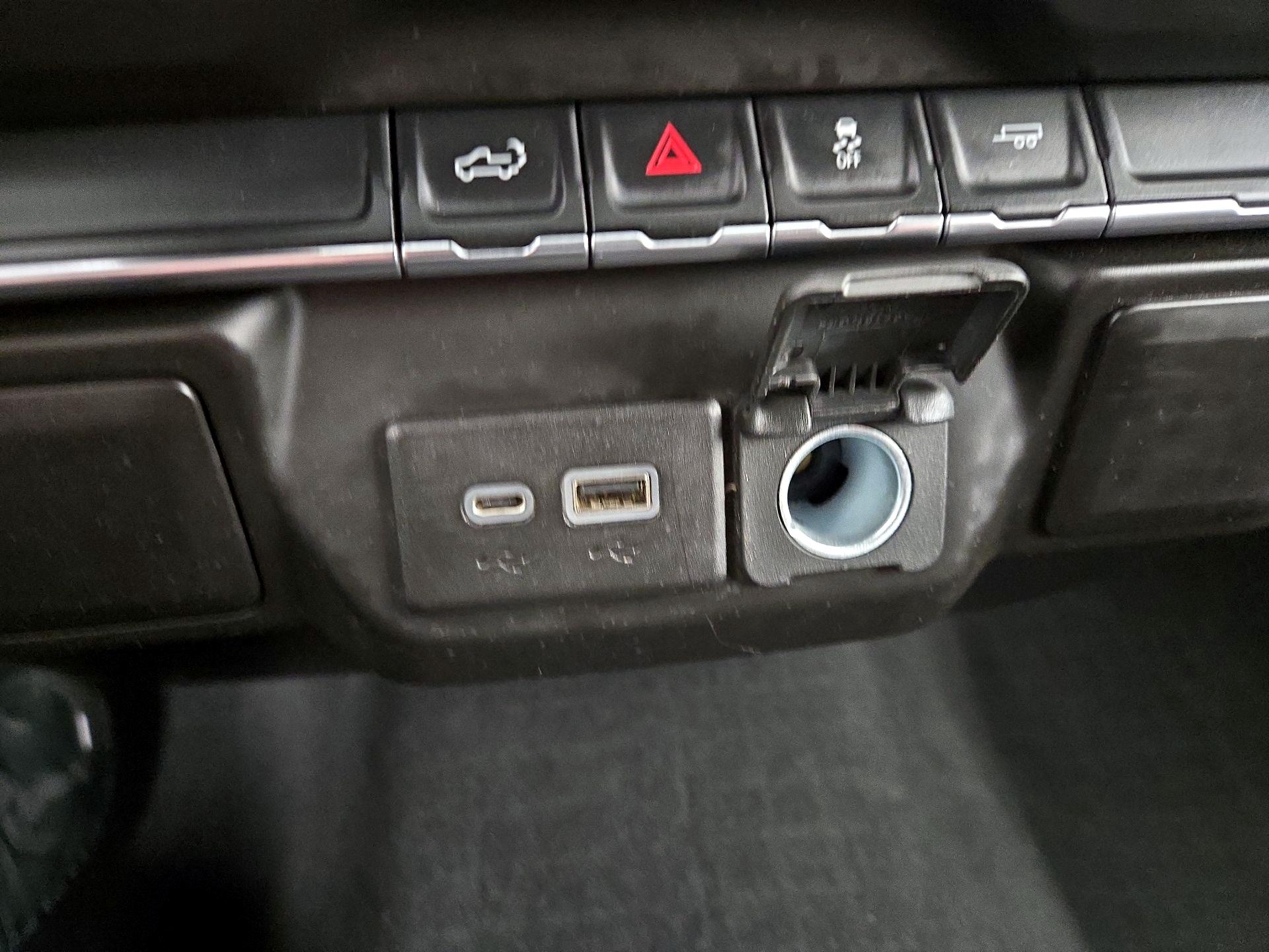 Thumbnail: 2021 Chevrolet Silverado 1500 - 18