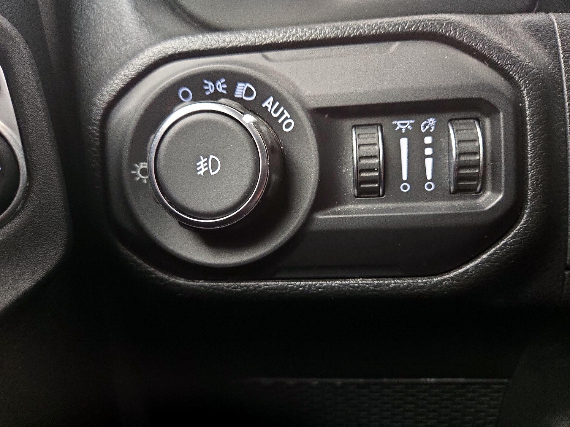 Thumbnail: 2022 Jeep Wrangler - 13
