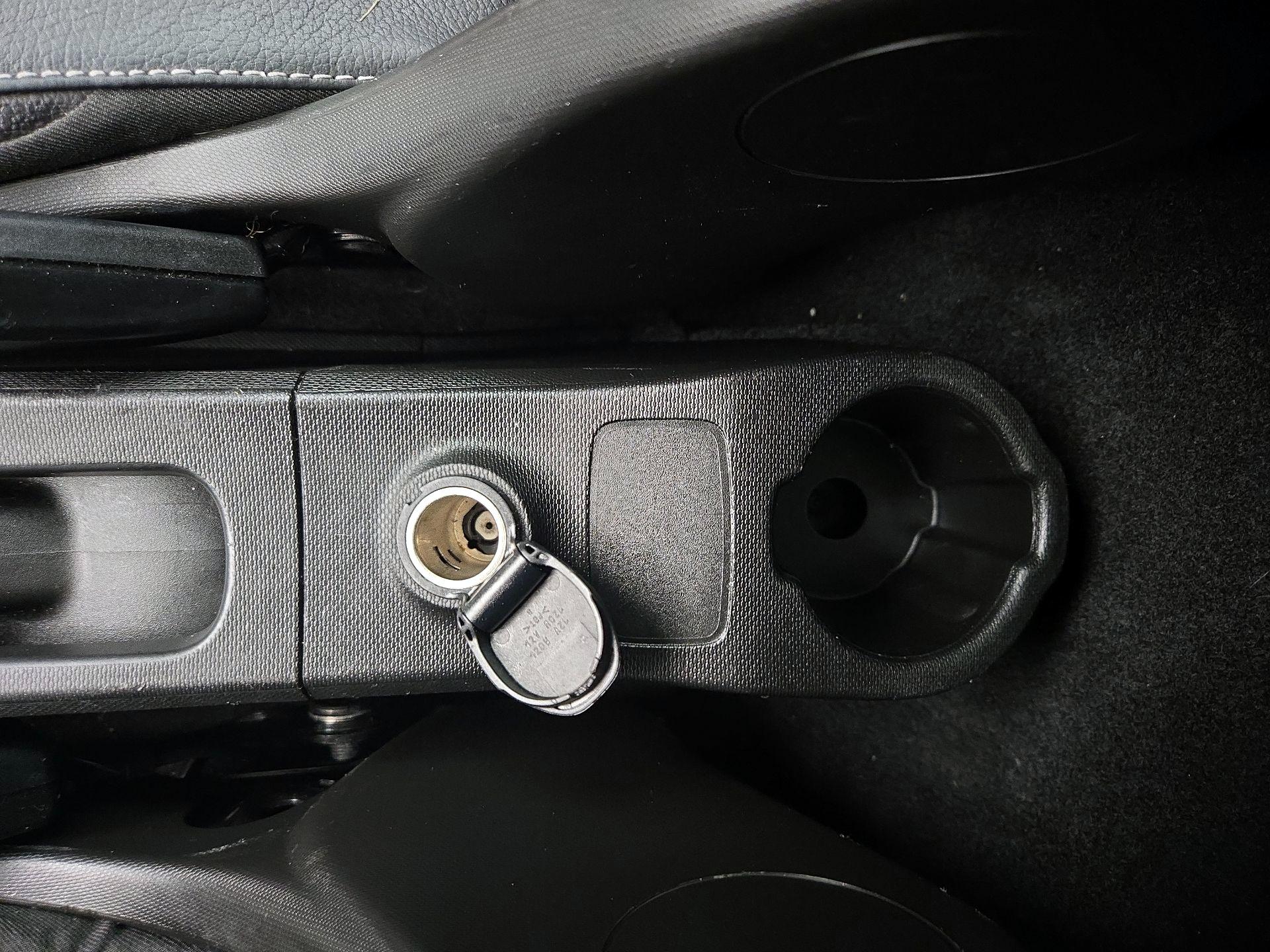 Thumbnail: 2016 smart fortwo - 17