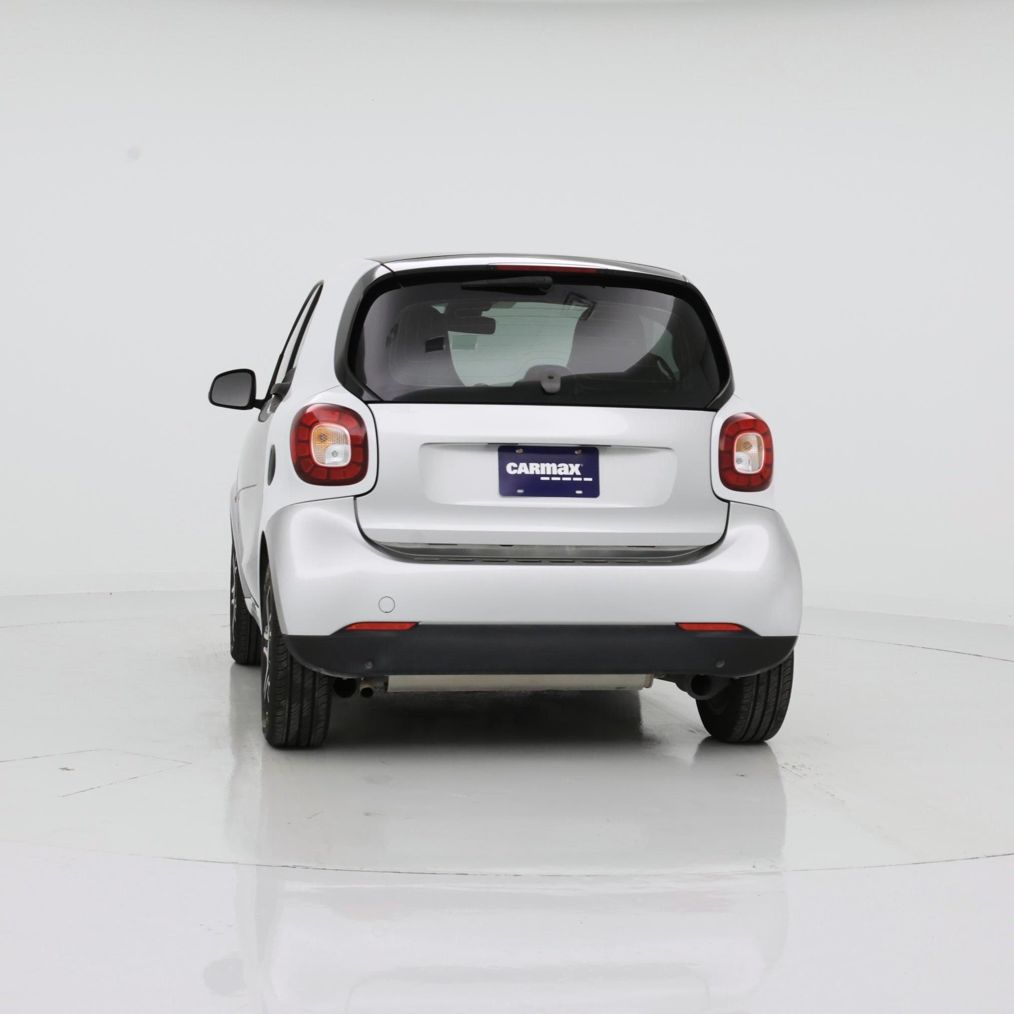 Thumbnail: 2016 smart fortwo - 6