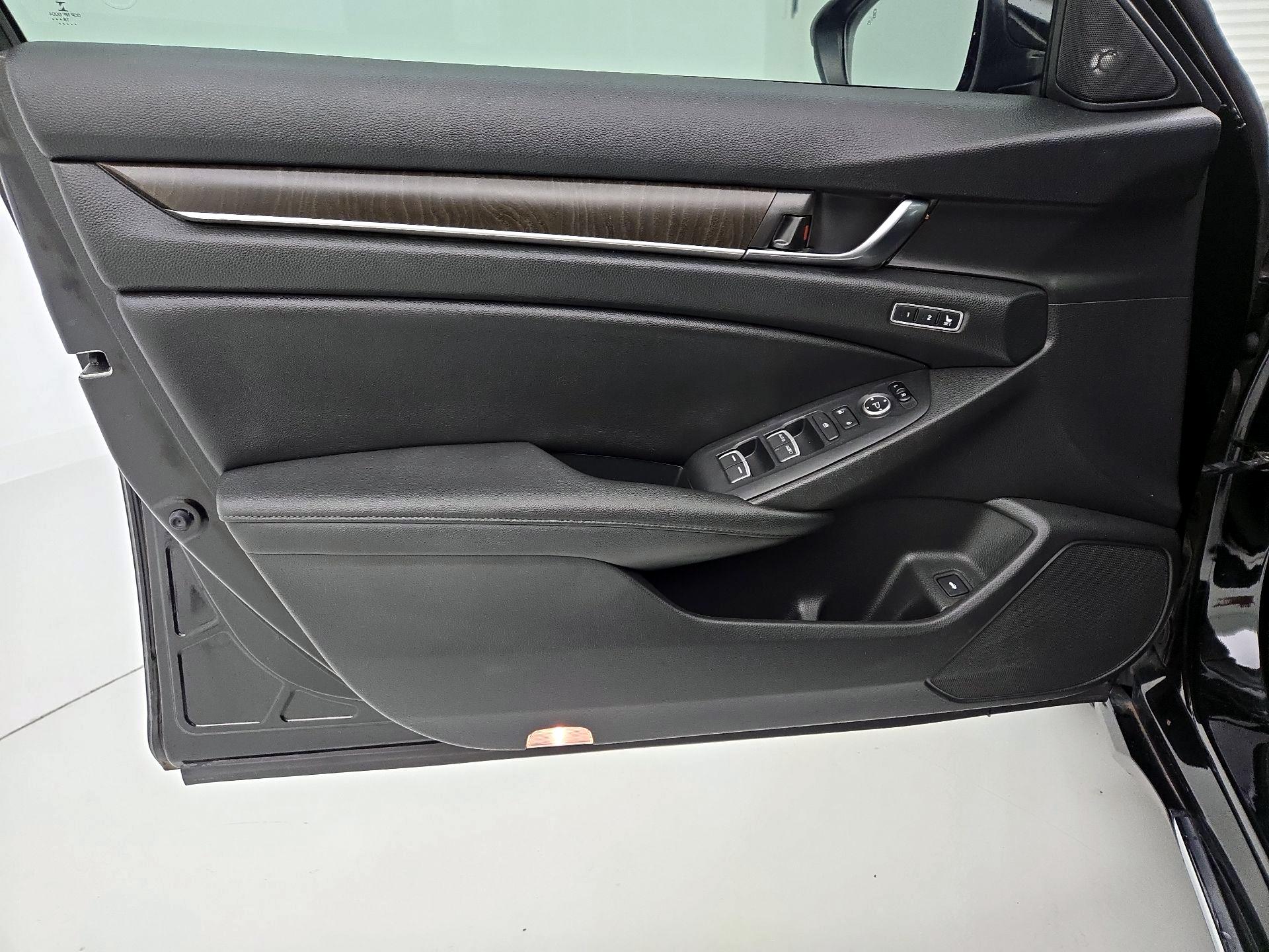 Thumbnail: 2019 Honda Accord - 12