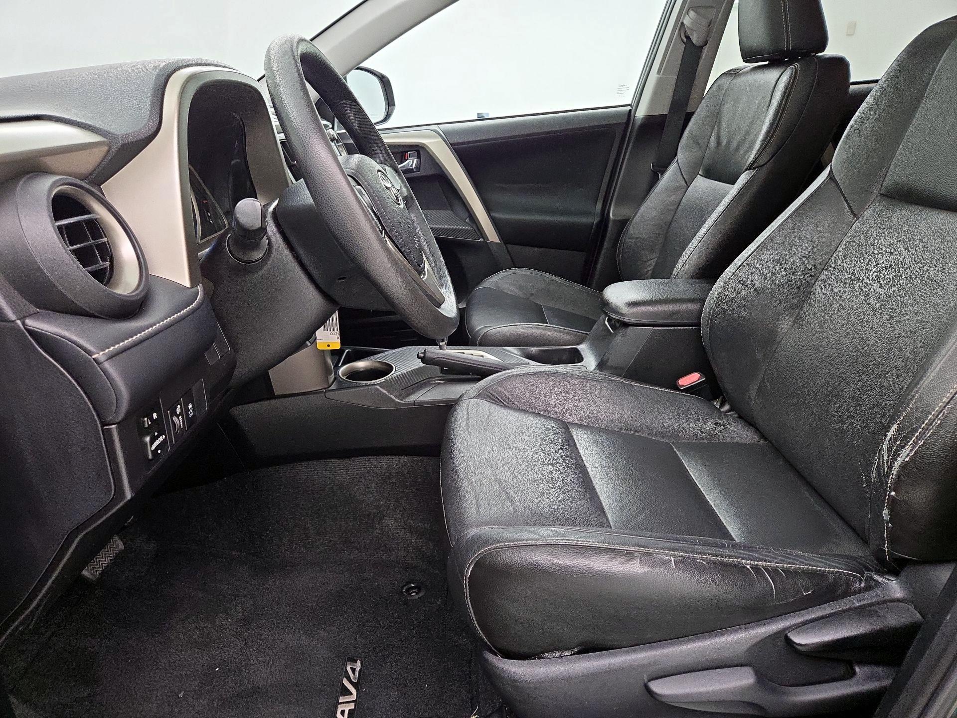 Thumbnail: 2014 Toyota RAV4 - 11