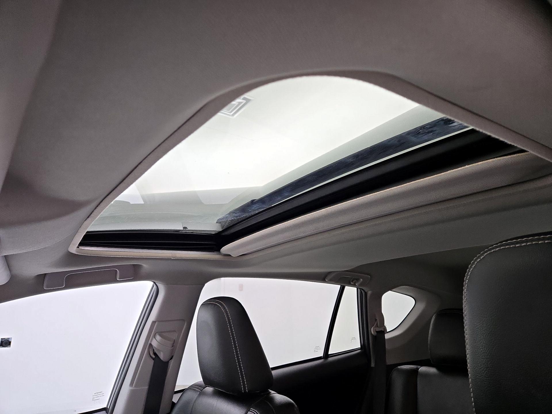 Thumbnail: 2014 Toyota RAV4 - 19