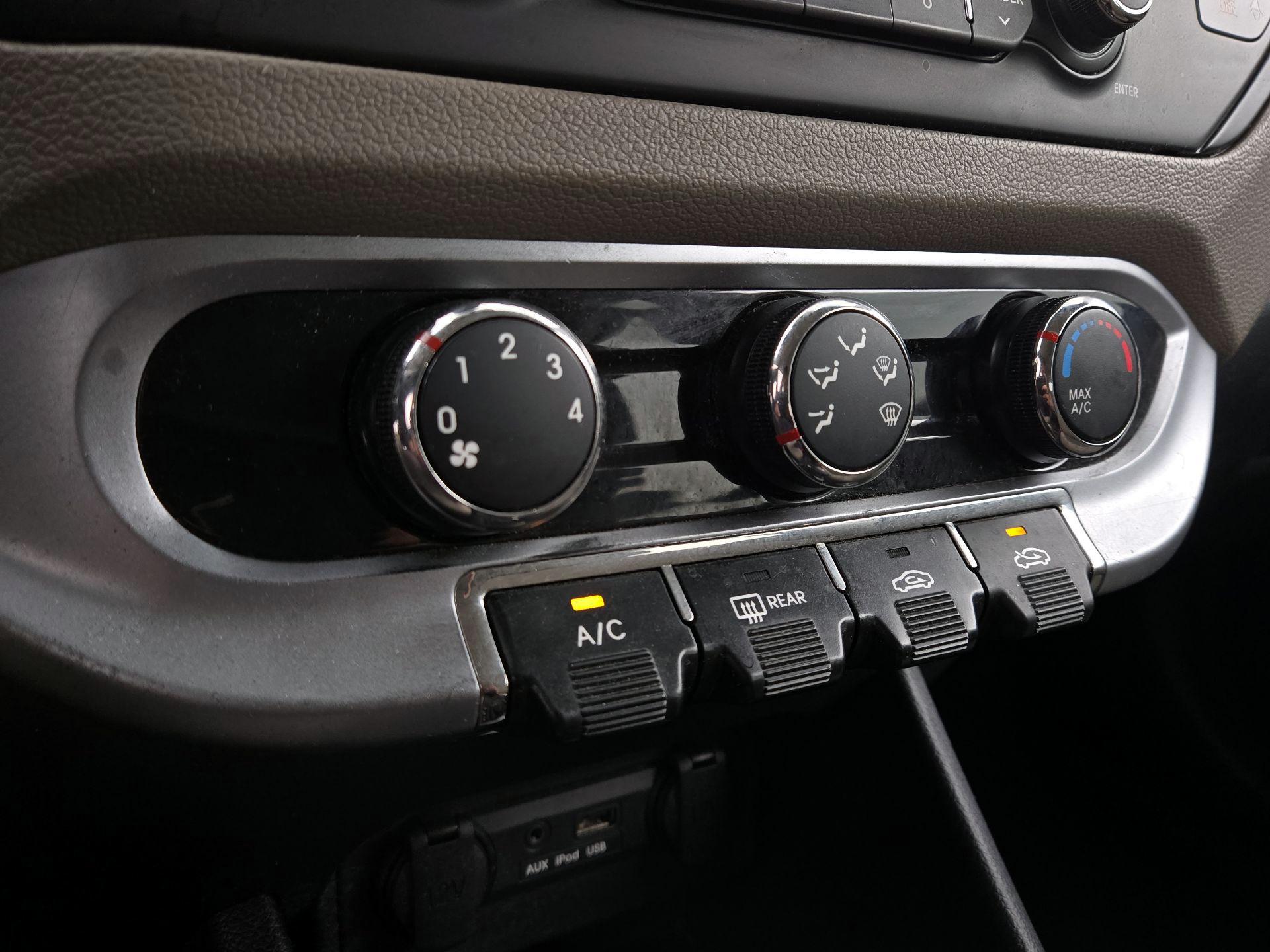 Thumbnail: 2014 Kia Rio - 15