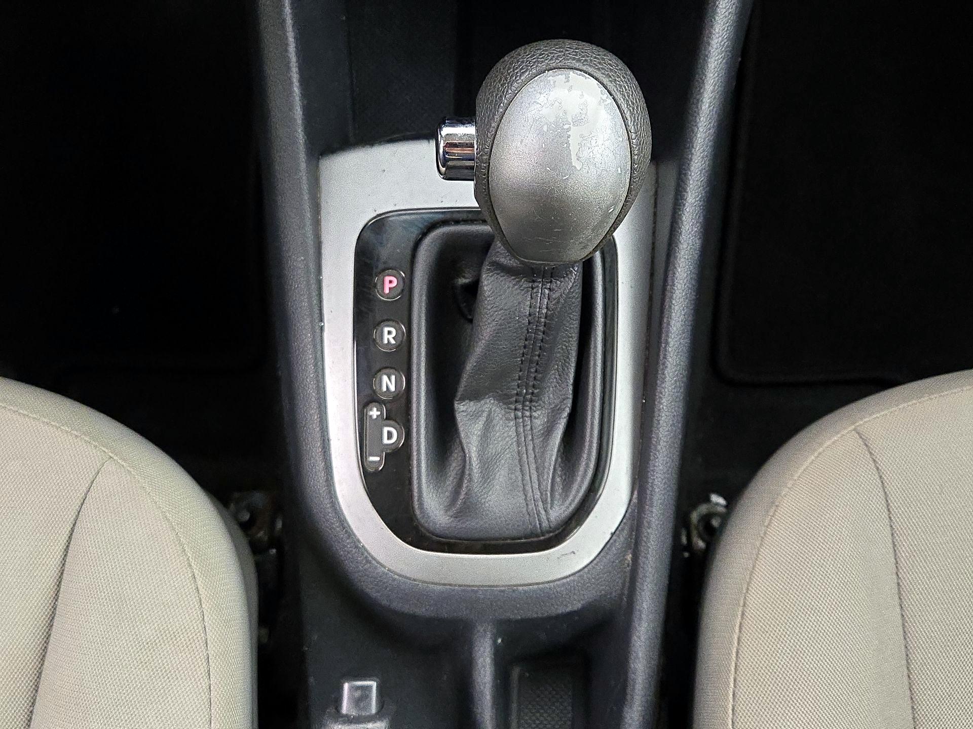 Thumbnail: 2014 Kia Rio - 16