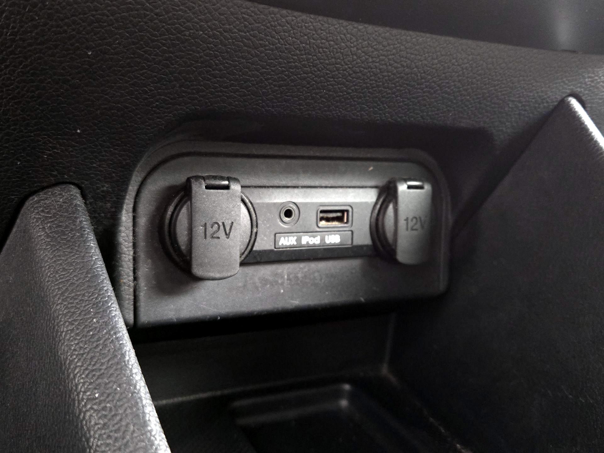 Thumbnail: 2014 Kia Rio - 17