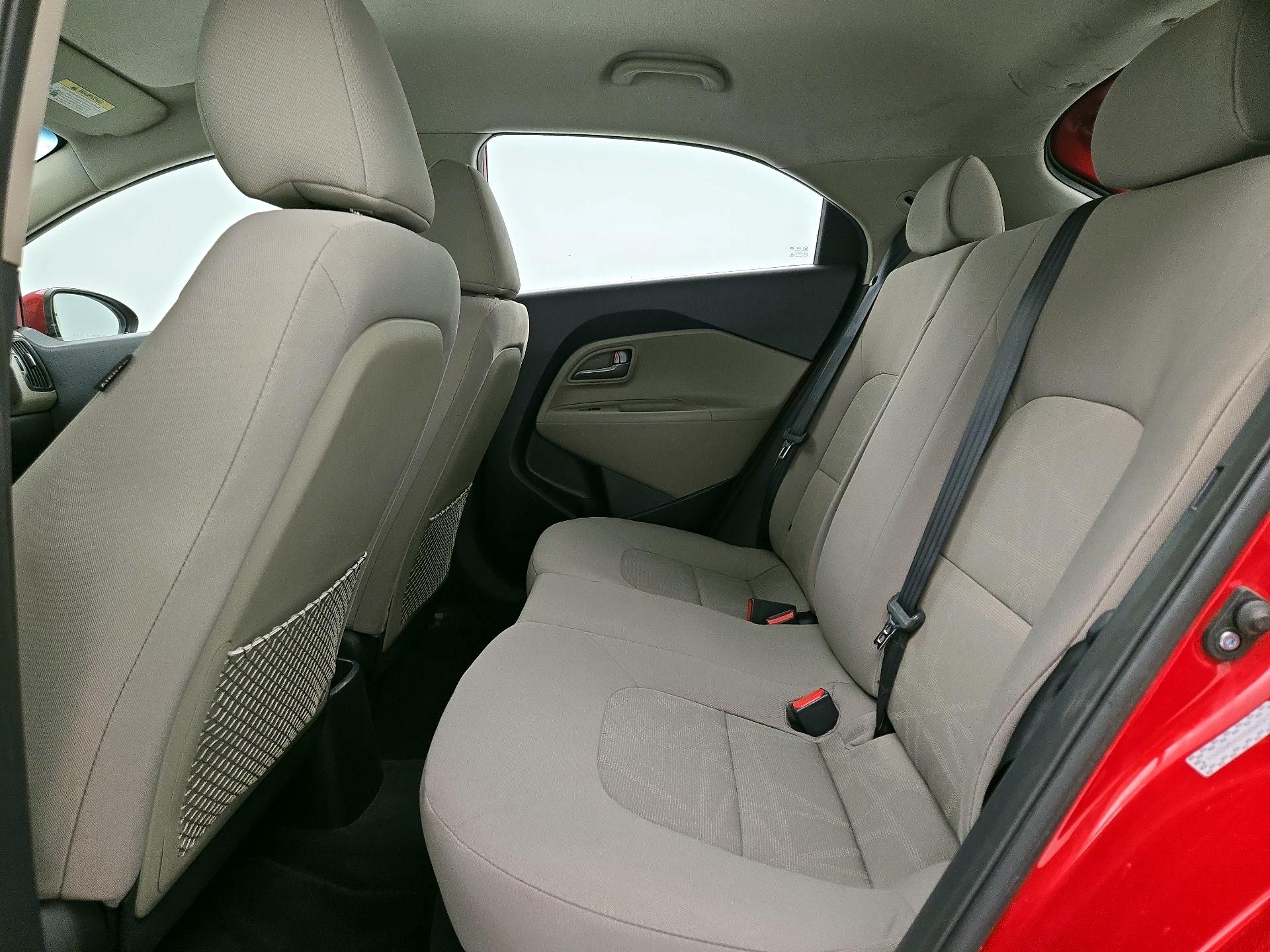 Thumbnail: 2014 Kia Rio - 18