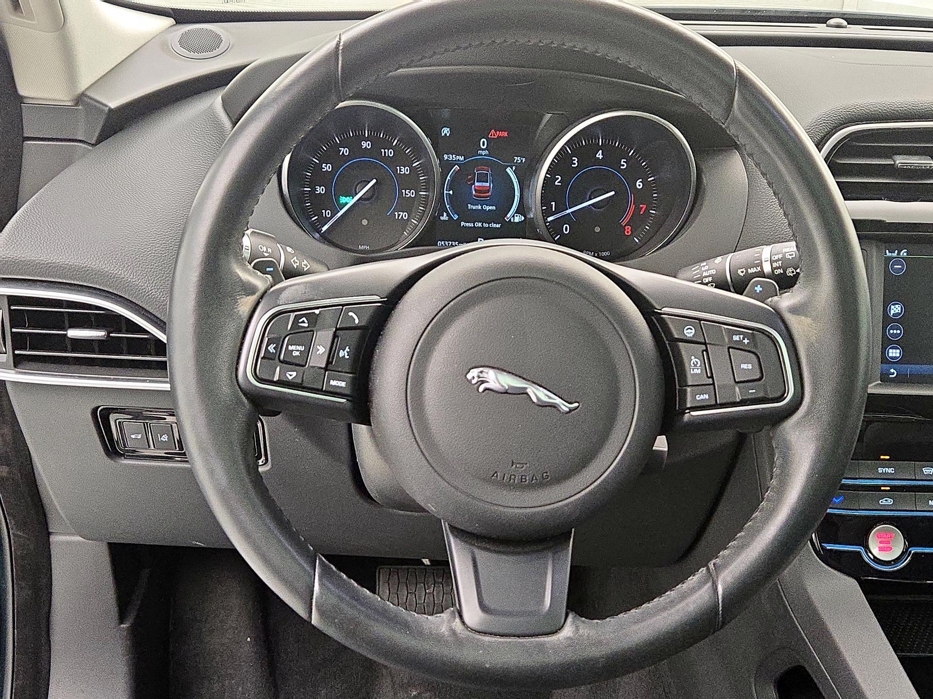 Thumbnail: 2018 Jaguar F-Pace - 10