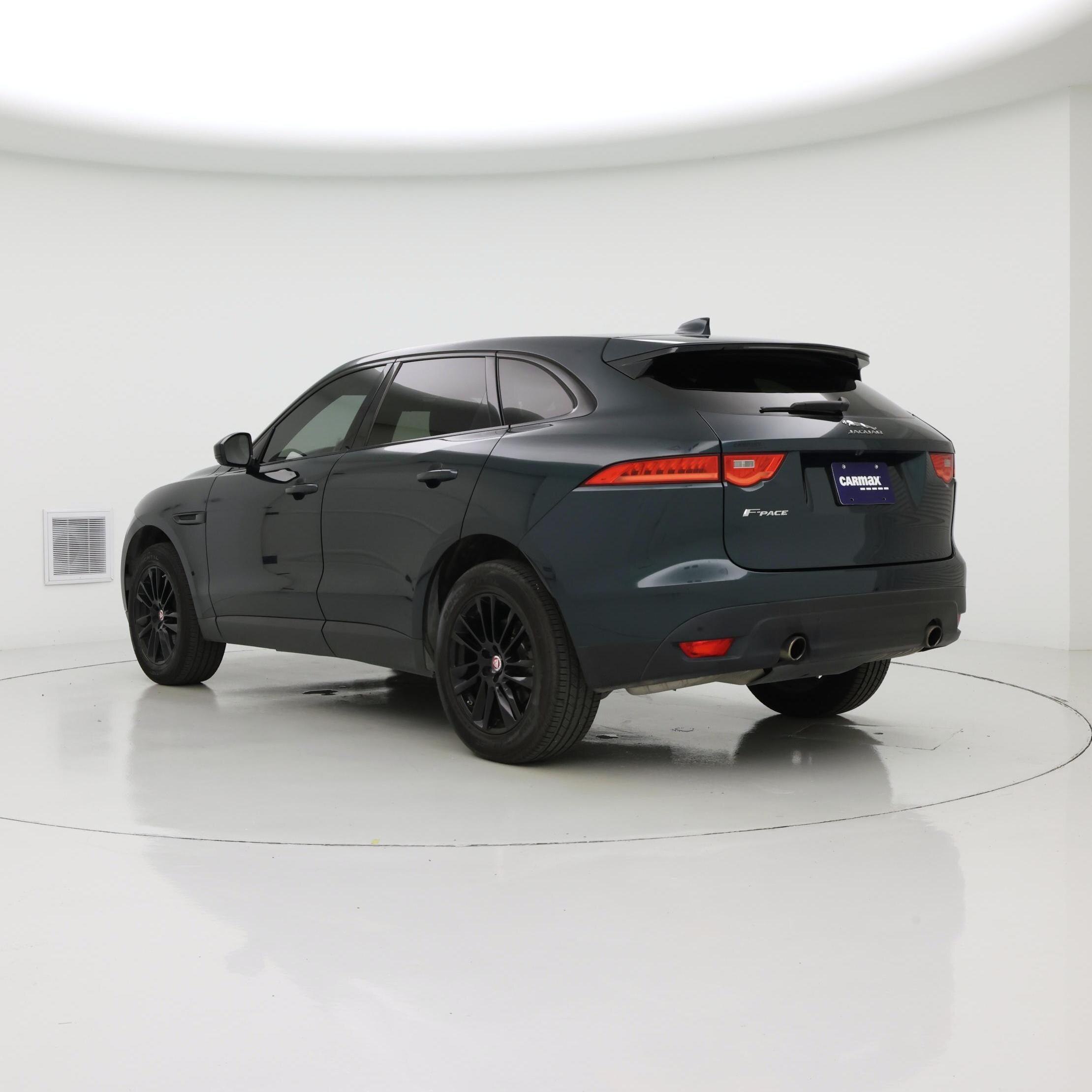 Thumbnail: 2018 Jaguar F-Pace - 2