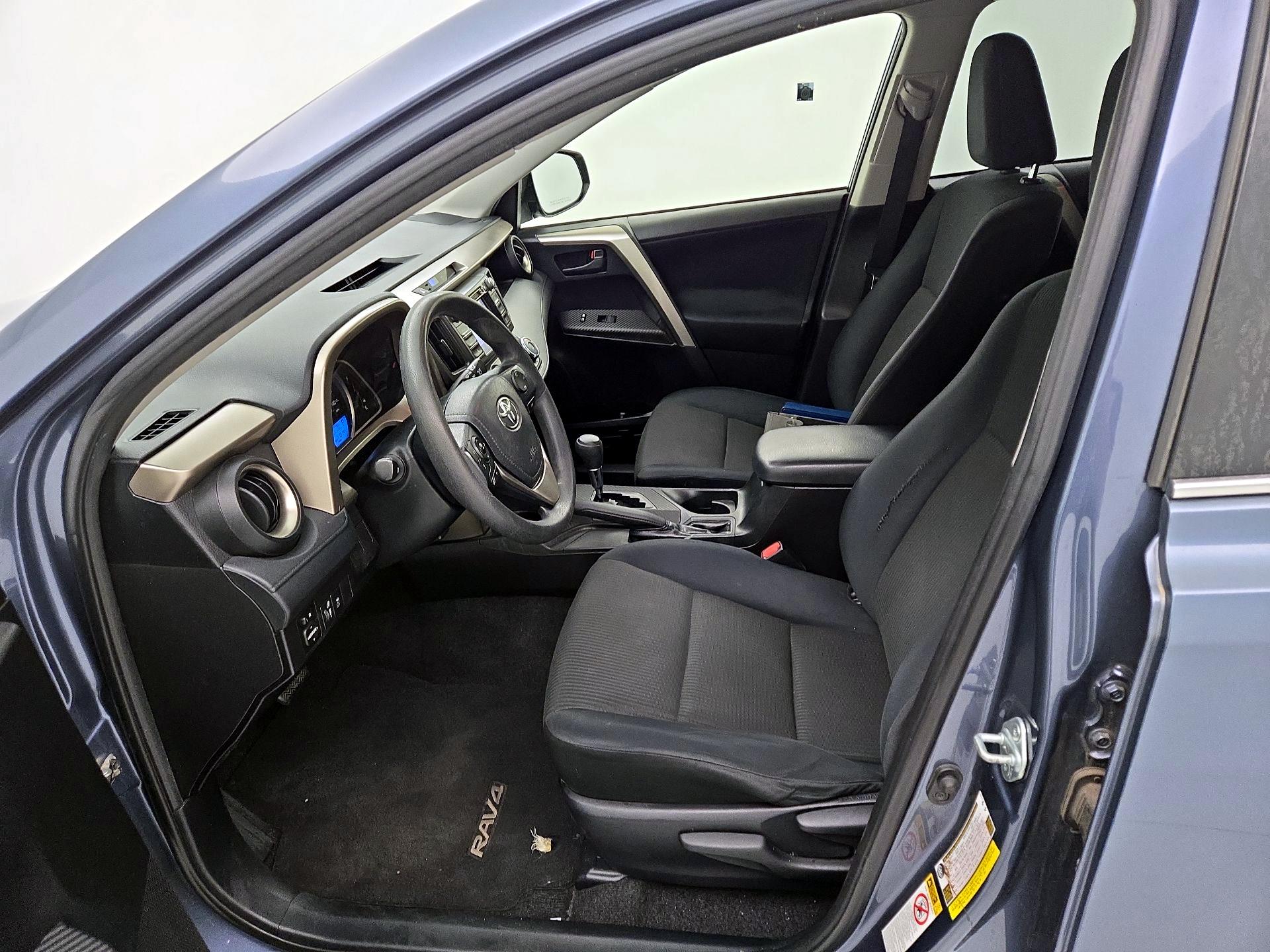 Thumbnail: 2014 Toyota RAV4 - 11