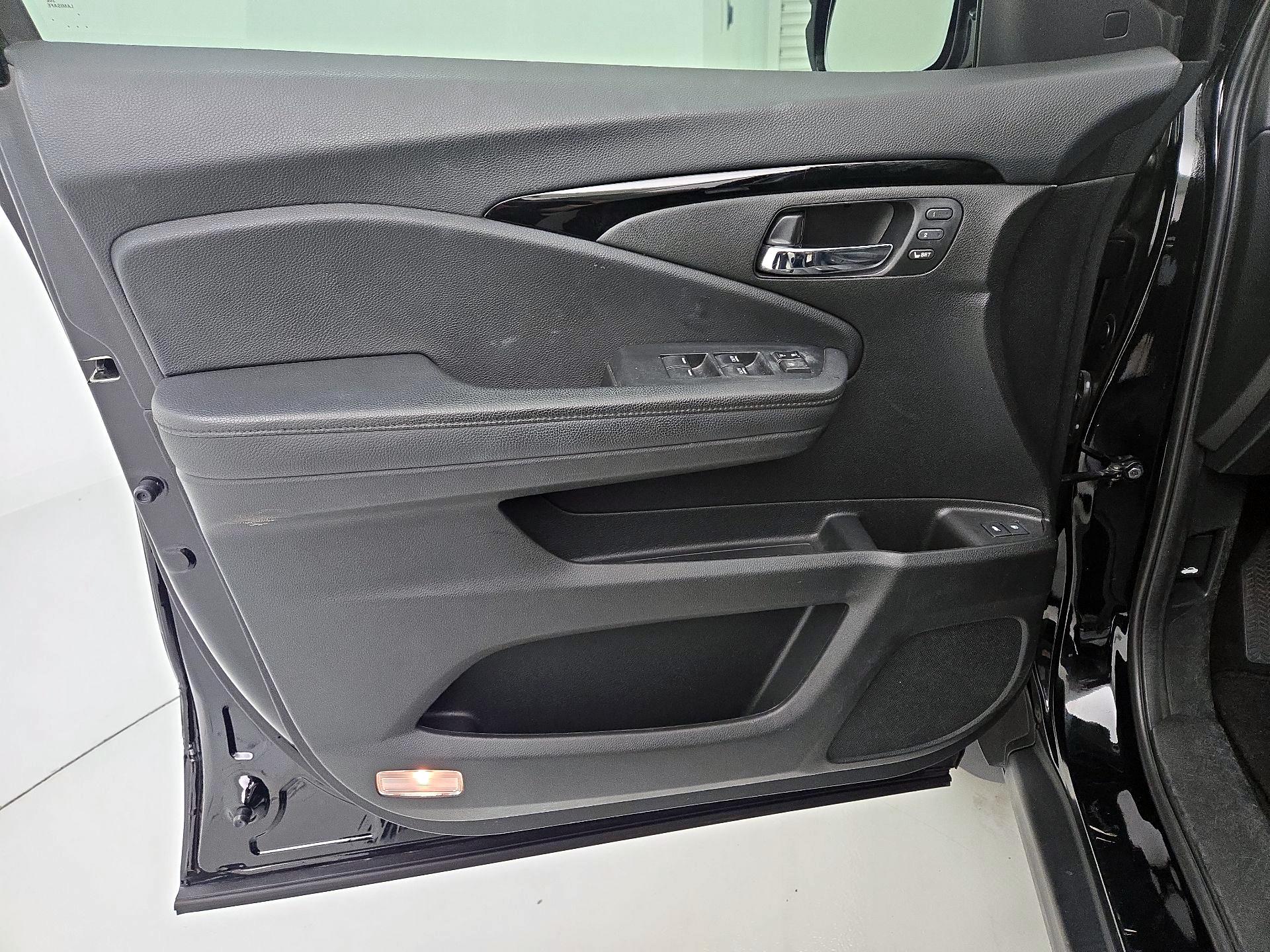 Thumbnail: 2021 Honda Passport - 12