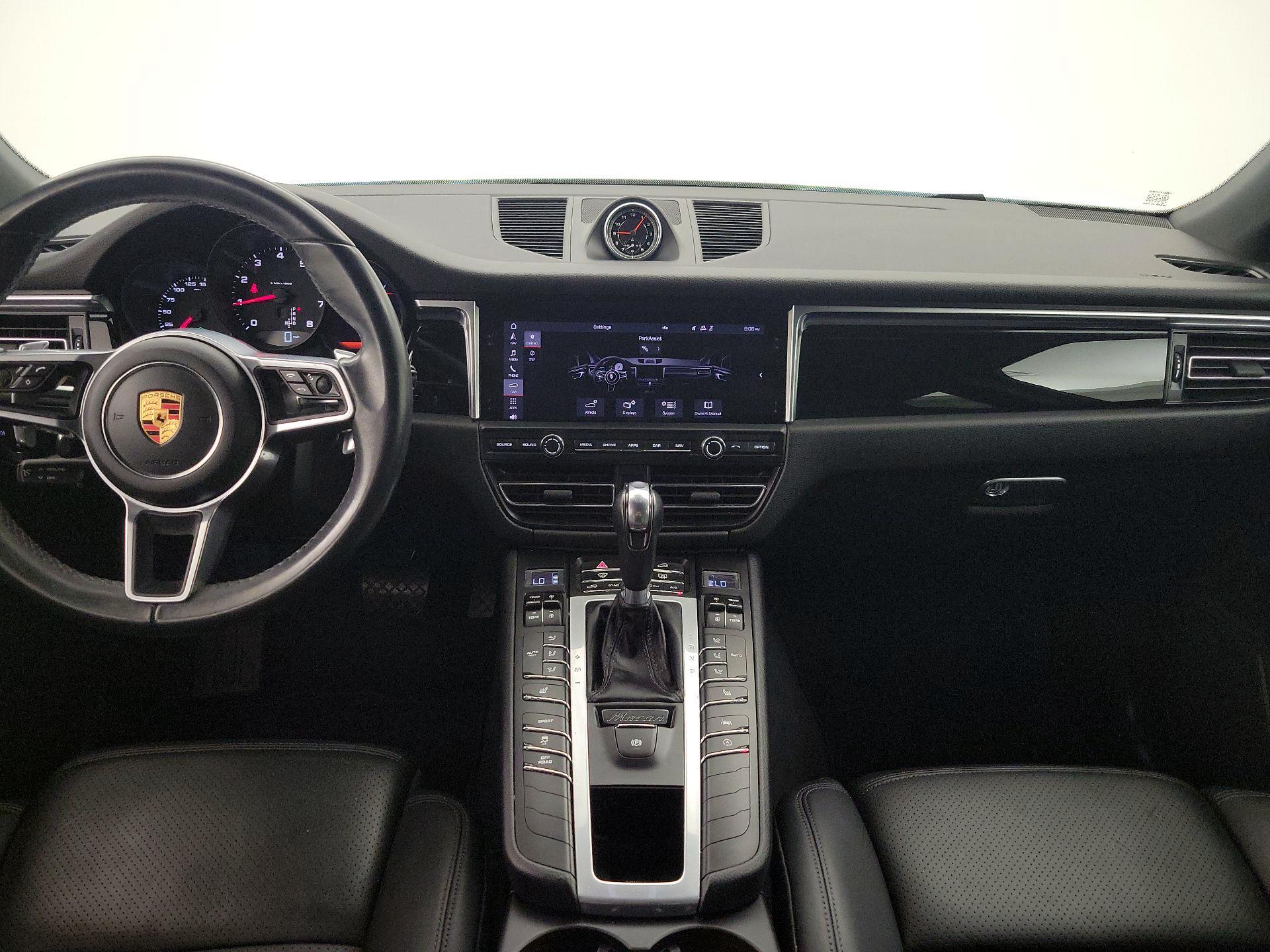 Thumbnail: 2020 Porsche Macan - 9