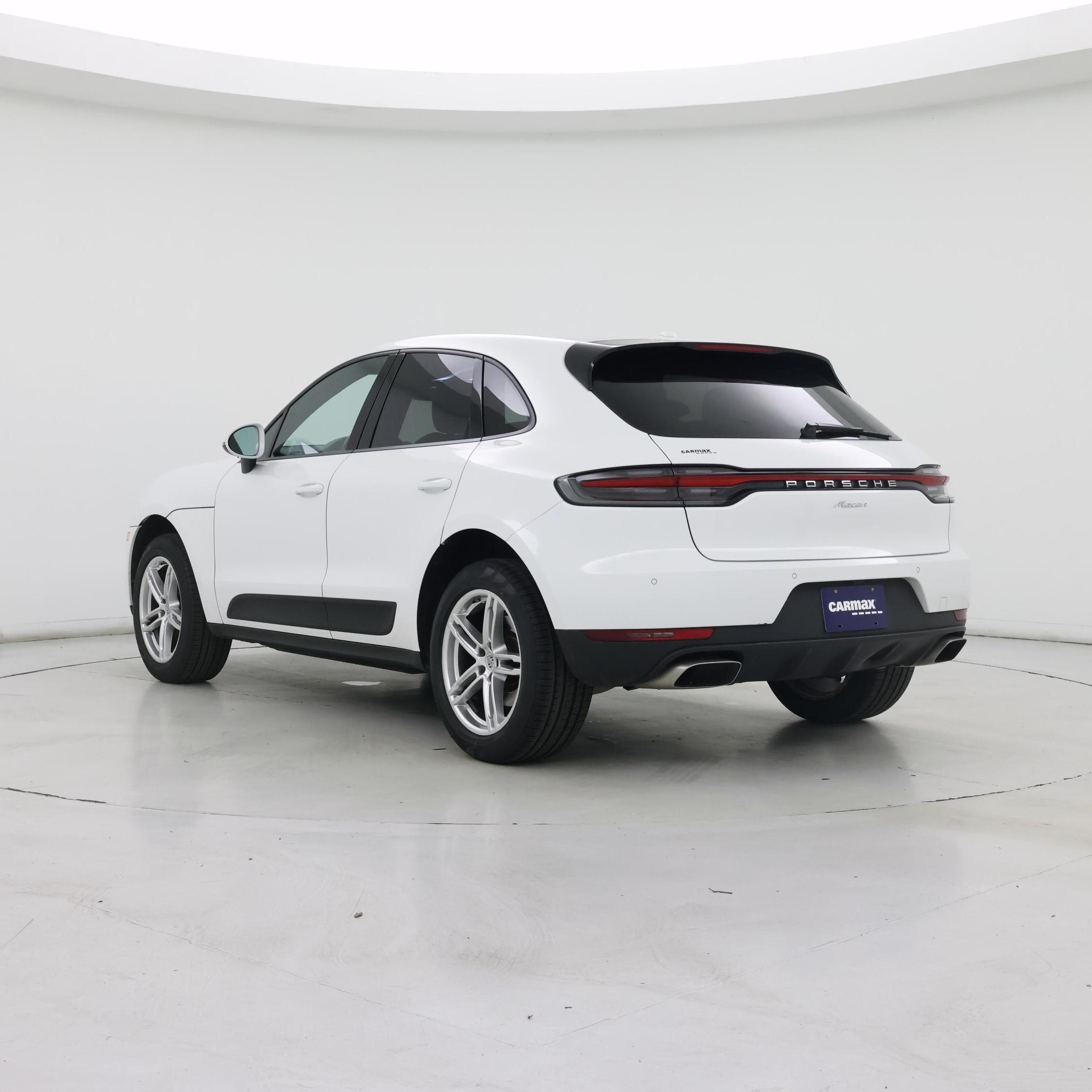 Thumbnail: 2020 Porsche Macan - 2