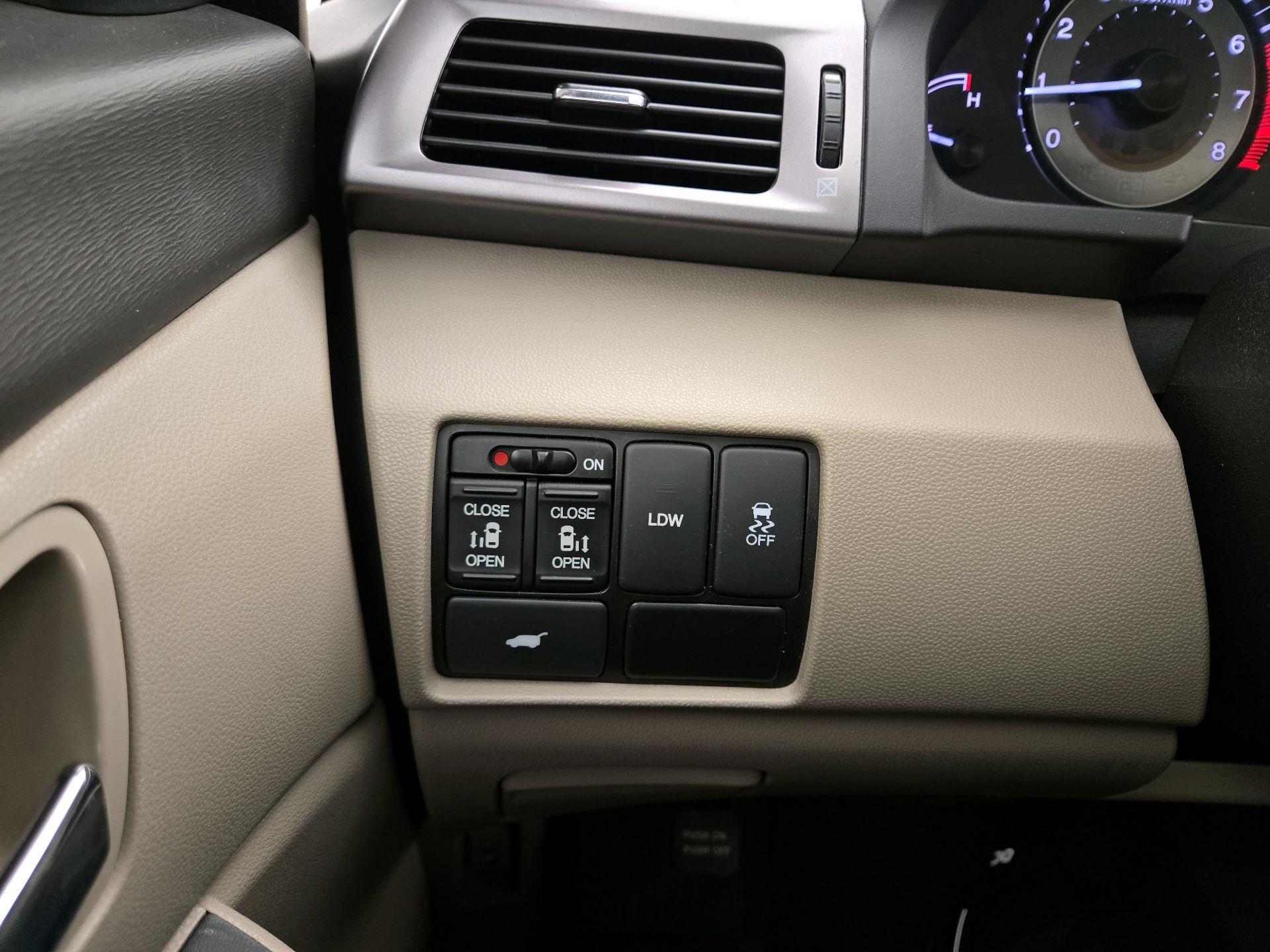 Thumbnail: 2016 Honda Odyssey - 13