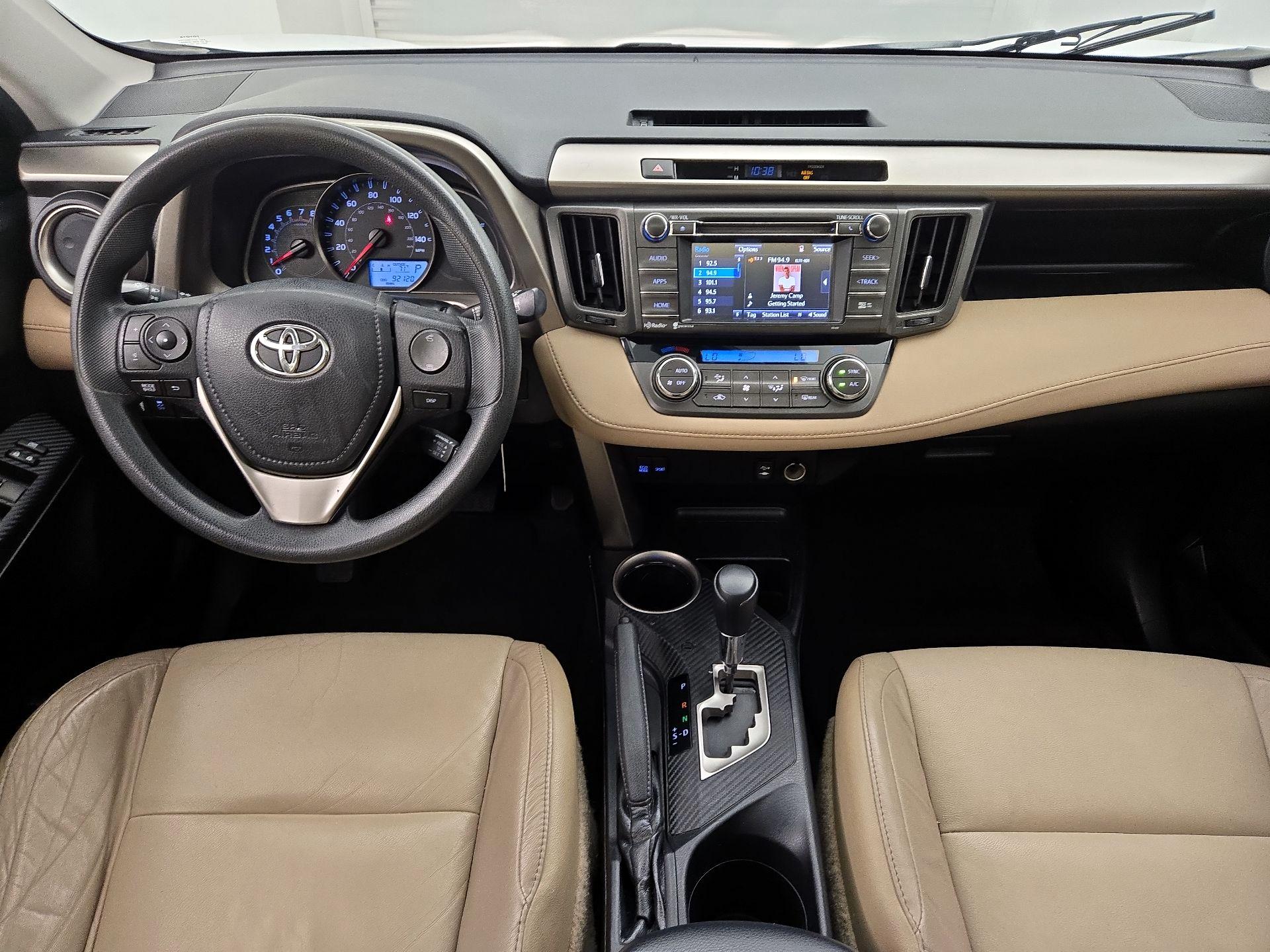 Thumbnail: 2015 Toyota RAV4 - 9