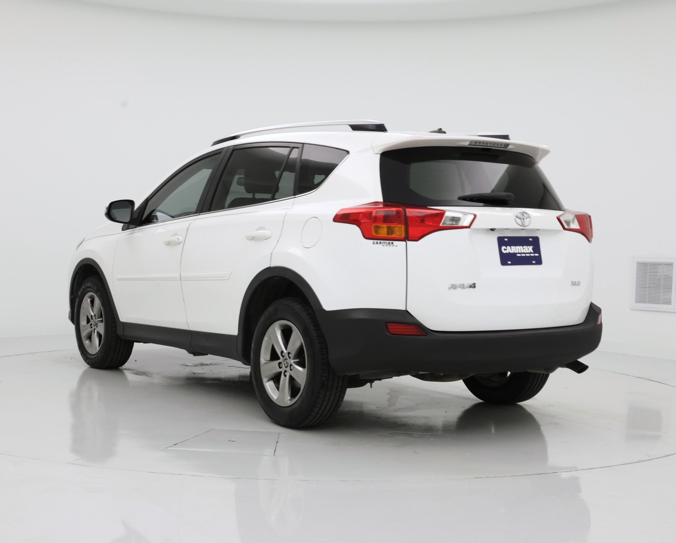 Thumbnail: 2015 Toyota RAV4 - 2