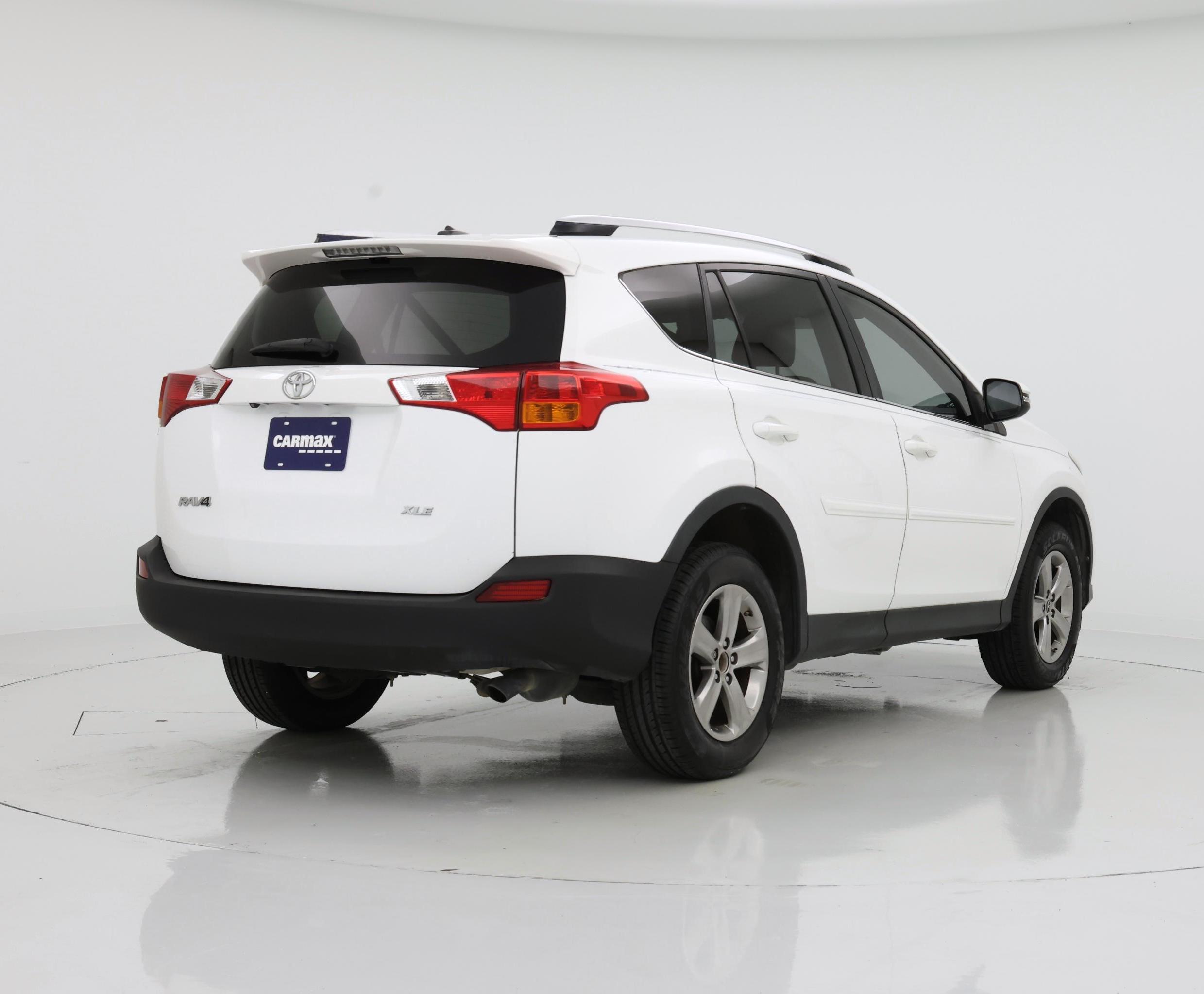 Thumbnail: 2015 Toyota RAV4 - 8