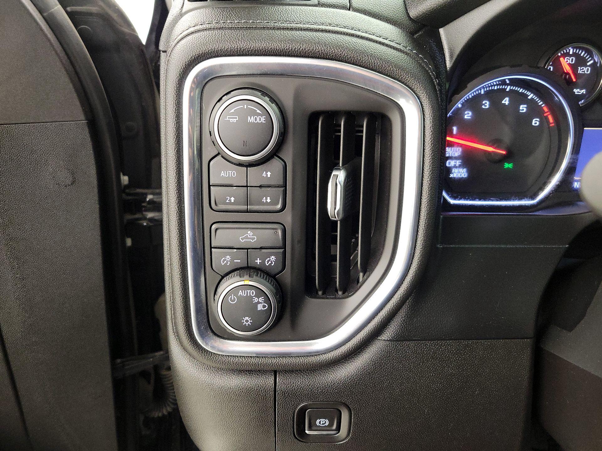 Thumbnail: 2021 Chevrolet Silverado 1500 - 13