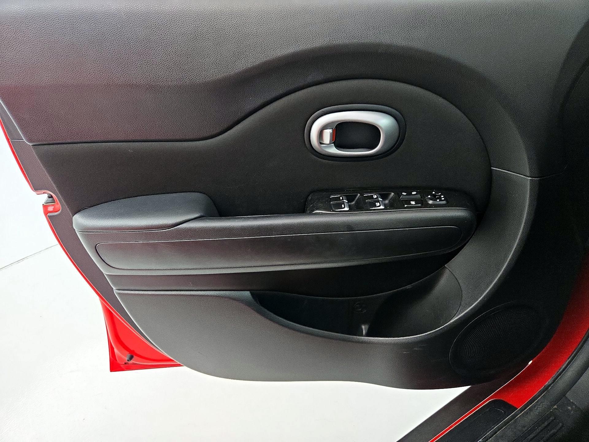 Thumbnail: 2017 Kia Soul - 12