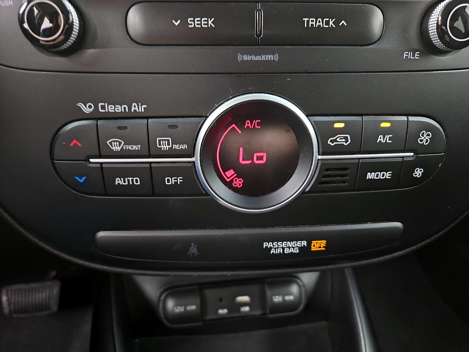 Thumbnail: 2017 Kia Soul - 16