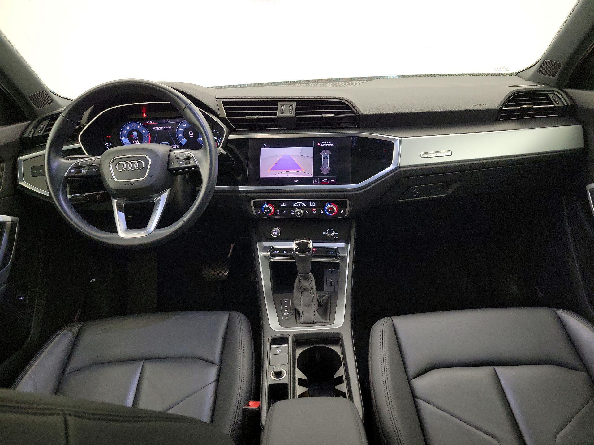 Thumbnail: 2020 Audi Q3 - 9
