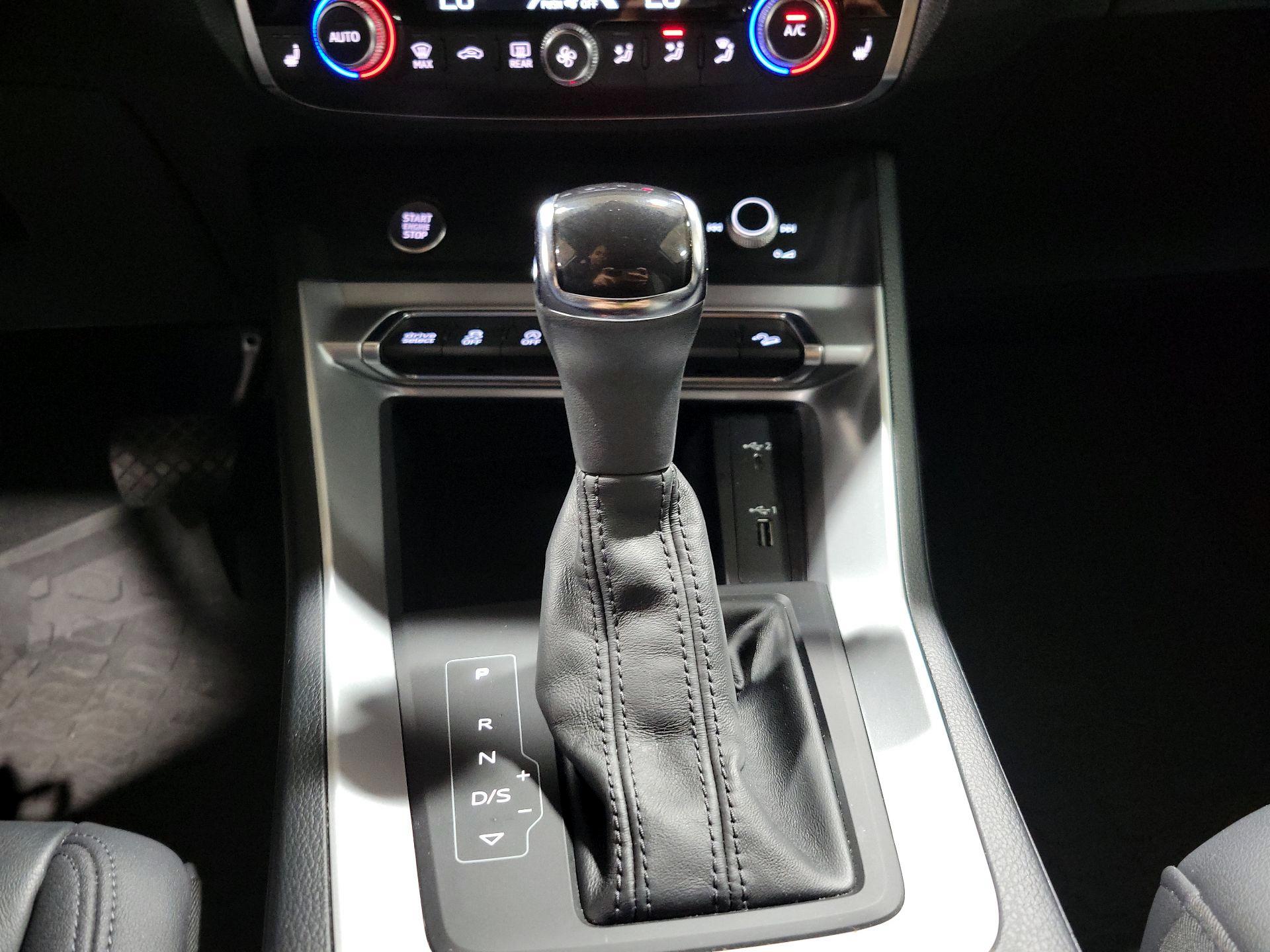 Thumbnail: 2020 Audi Q3 - 17