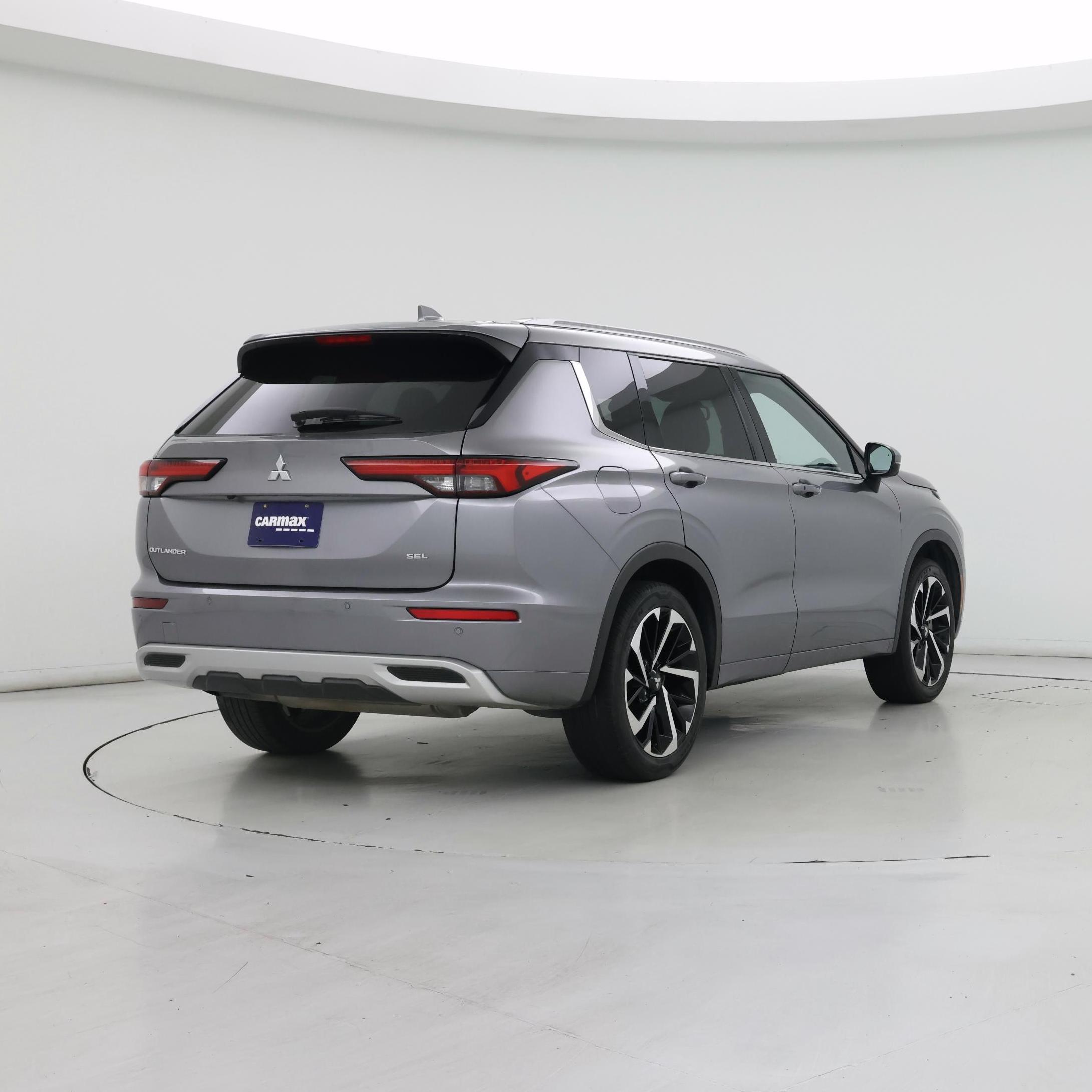 Thumbnail: 2022 Mitsubishi Outlander - 8