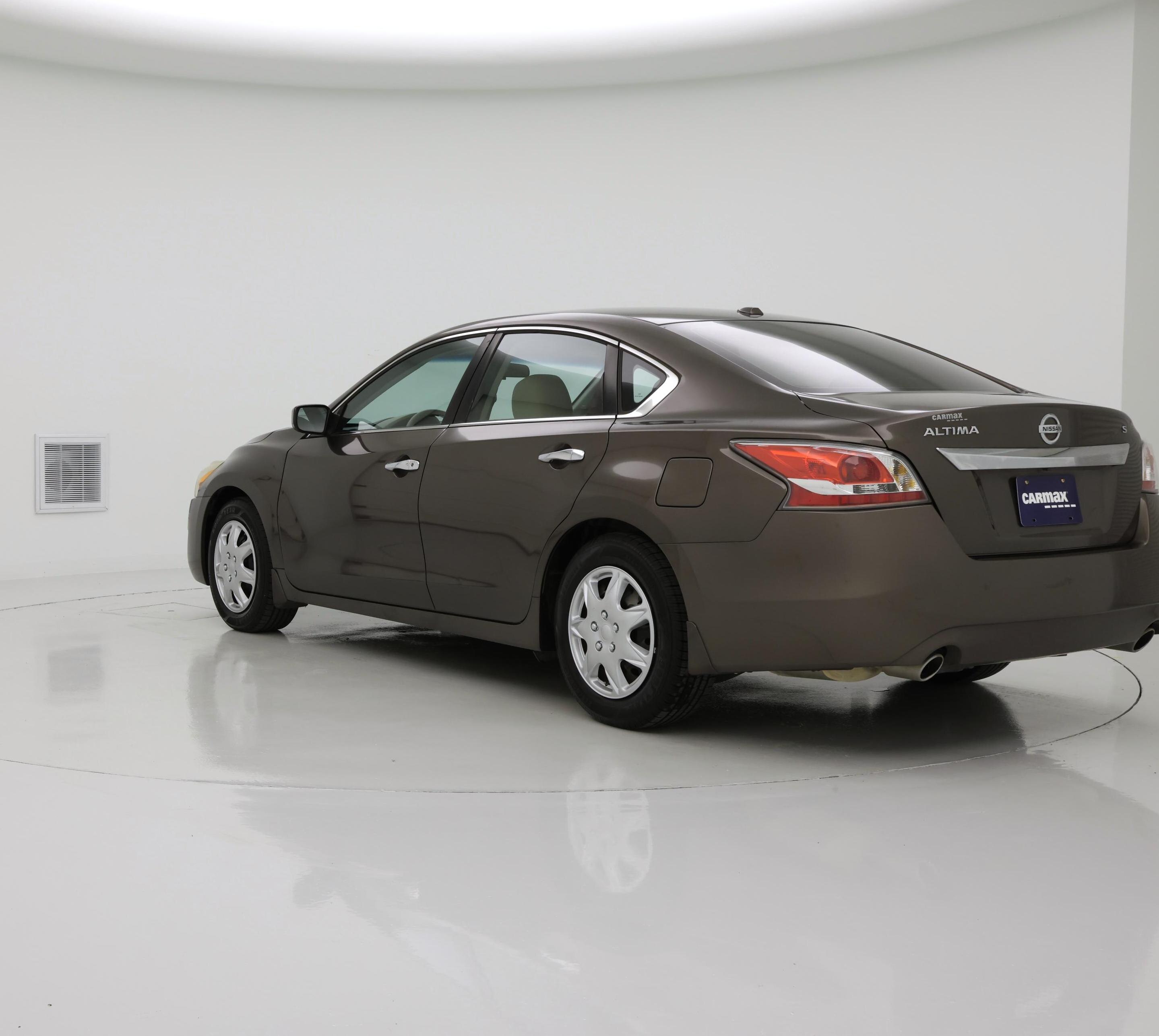 Thumbnail: 2015 Nissan Altima - 2