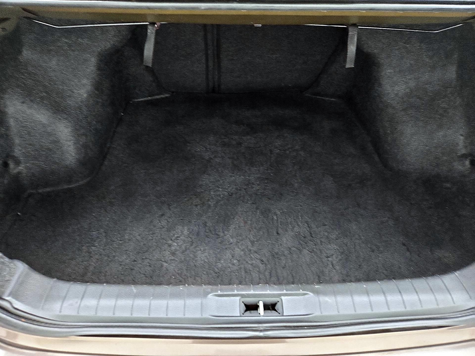 Thumbnail: 2015 Nissan Altima - 20