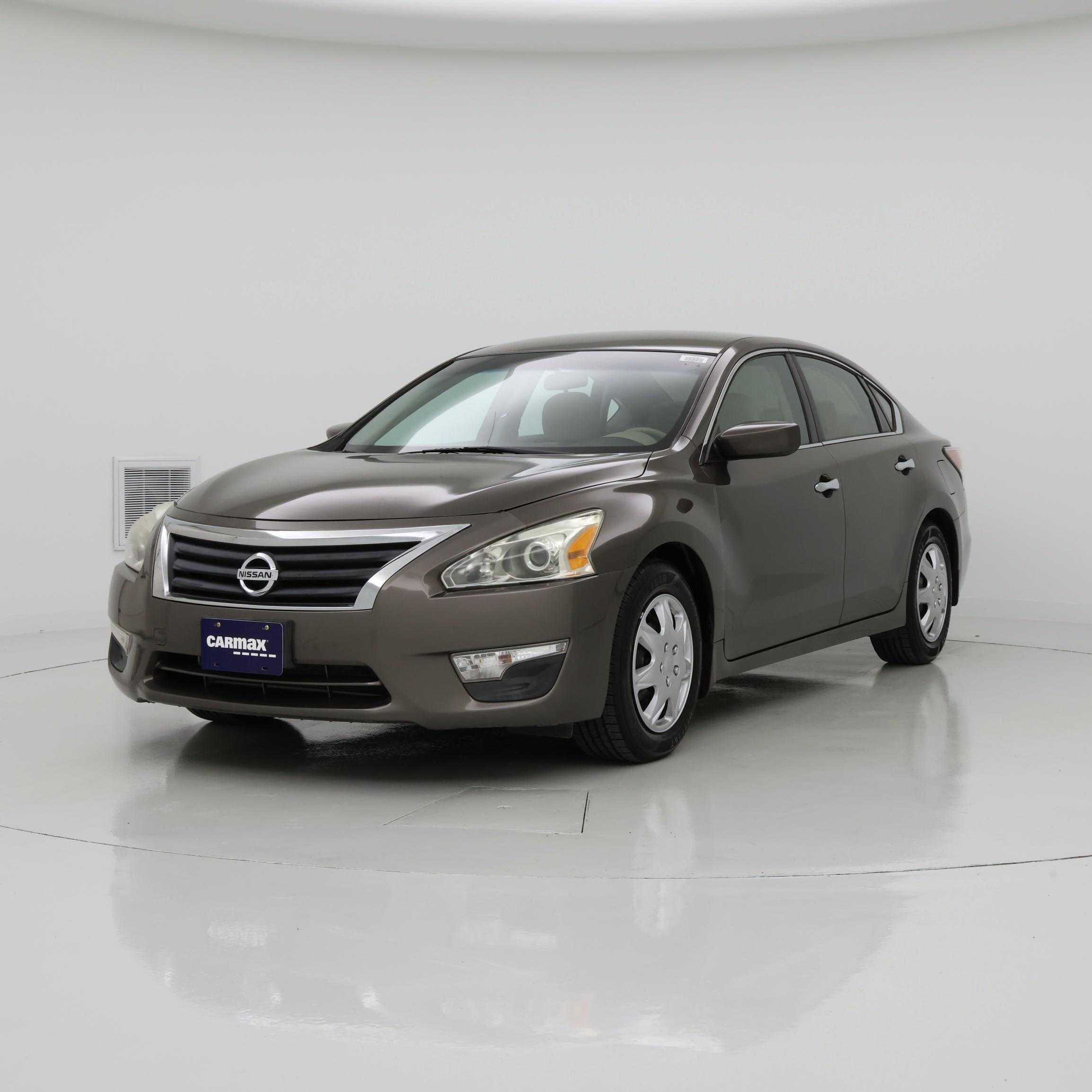 Thumbnail: 2015 Nissan Altima - 4
