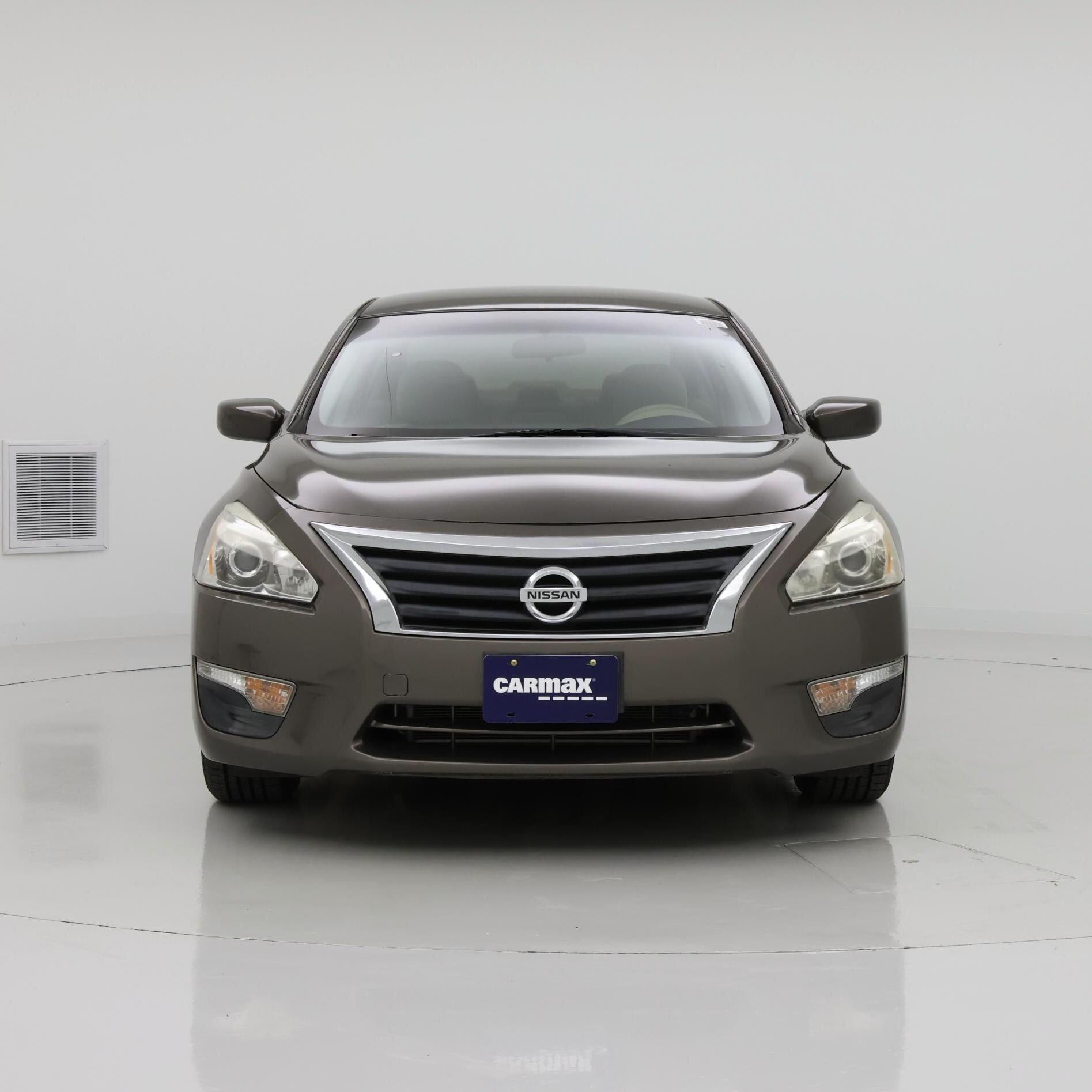 Thumbnail: 2015 Nissan Altima - 5