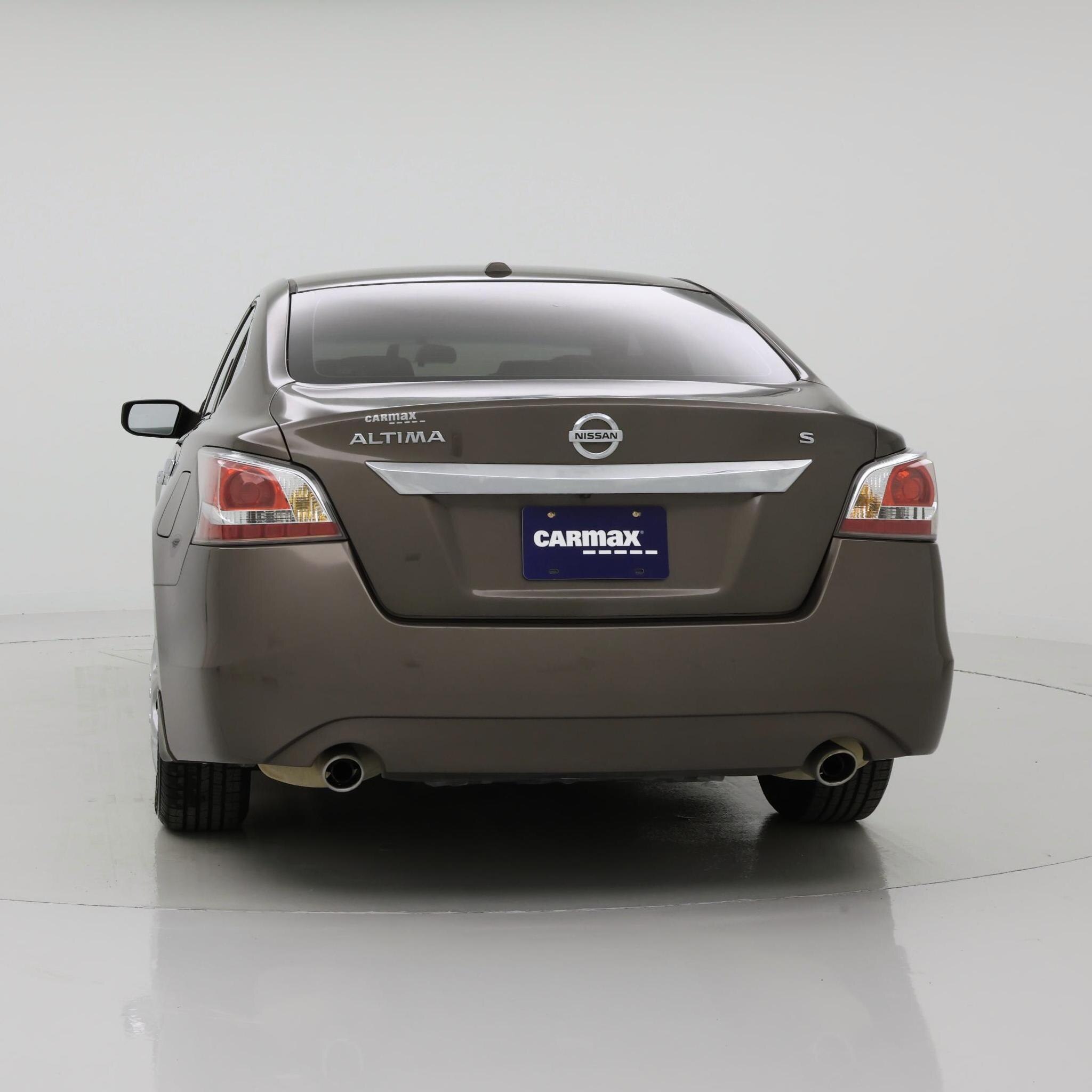 Thumbnail: 2015 Nissan Altima - 6