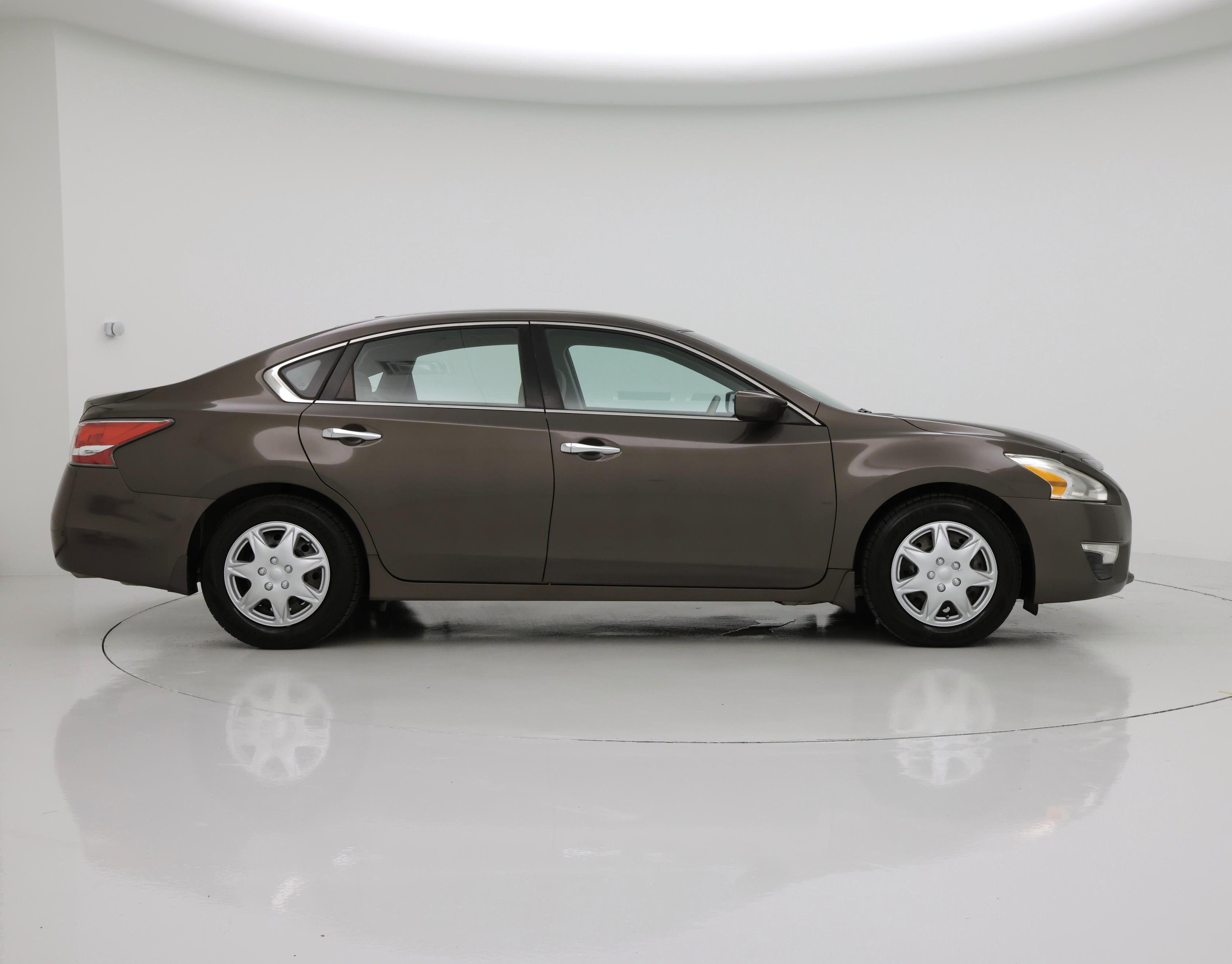 Thumbnail: 2015 Nissan Altima - 7