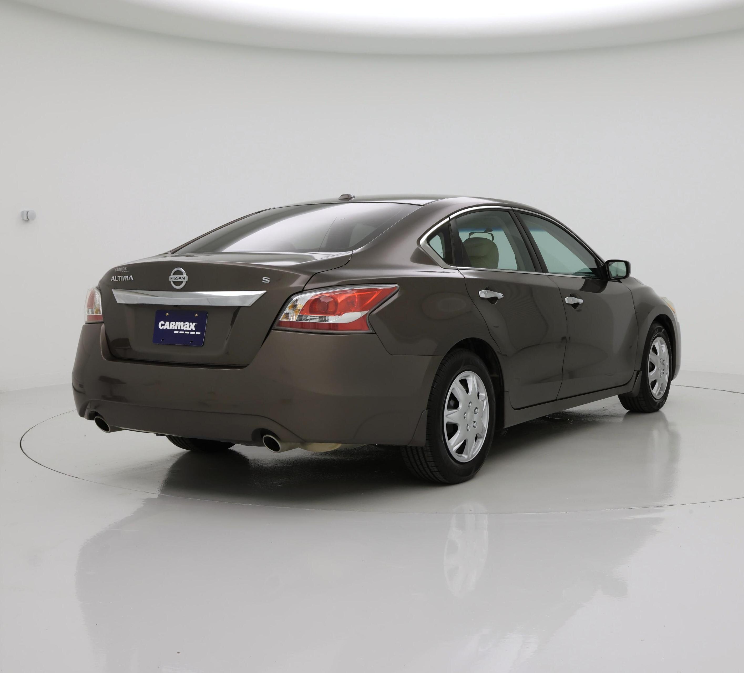 Thumbnail: 2015 Nissan Altima - 8