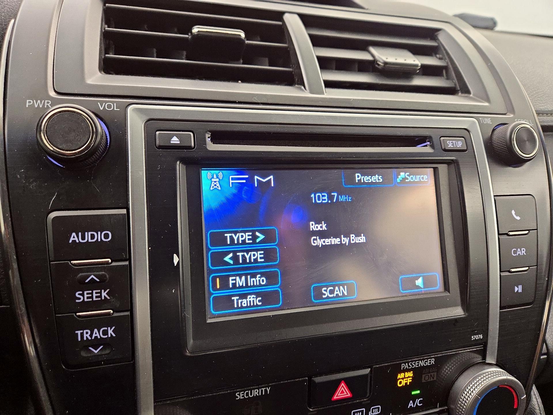 Thumbnail: 2013 Toyota Camry - 14